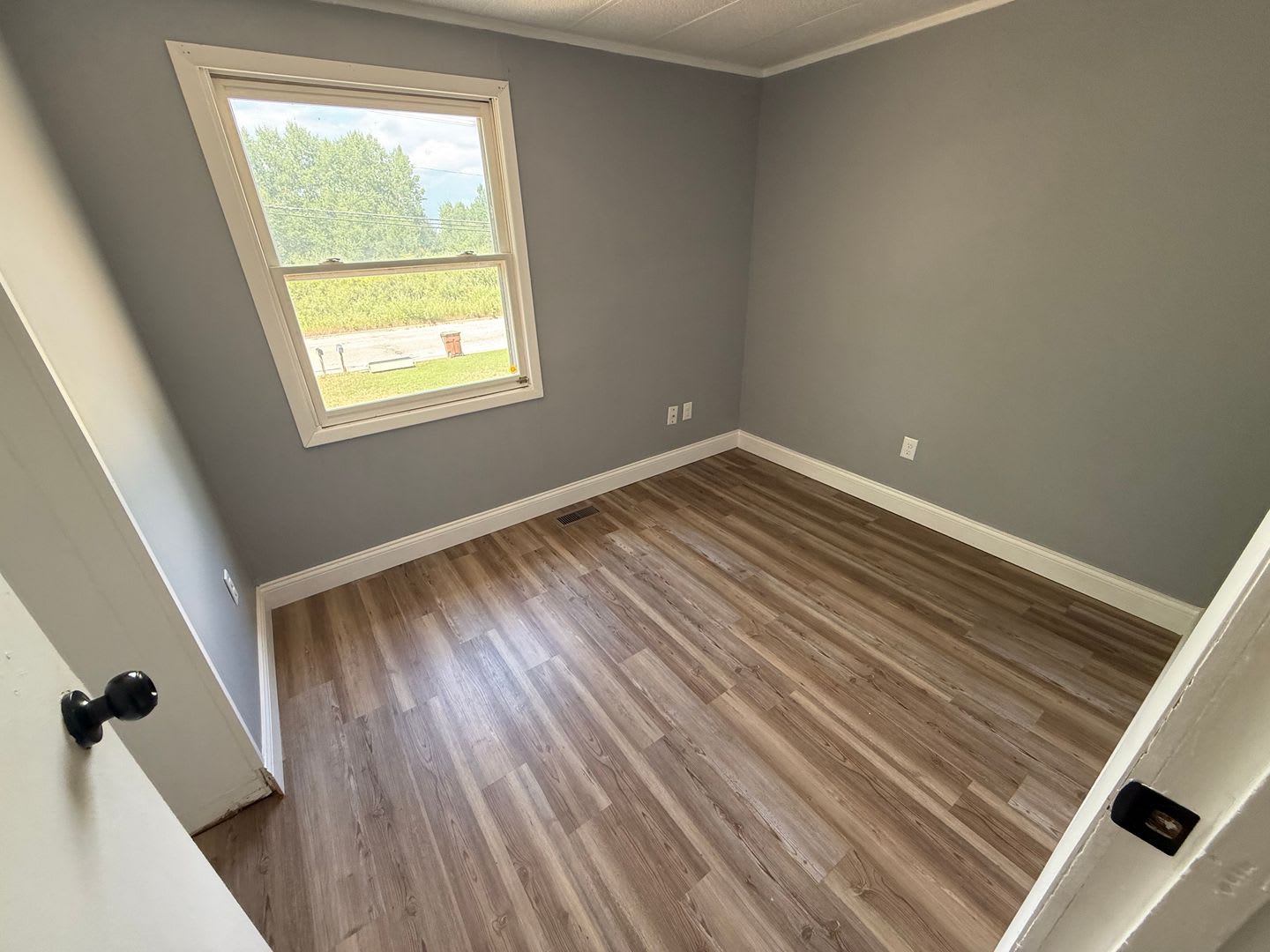 Three Bedroom, Two Bathroom Duplex Apartment – photo 5