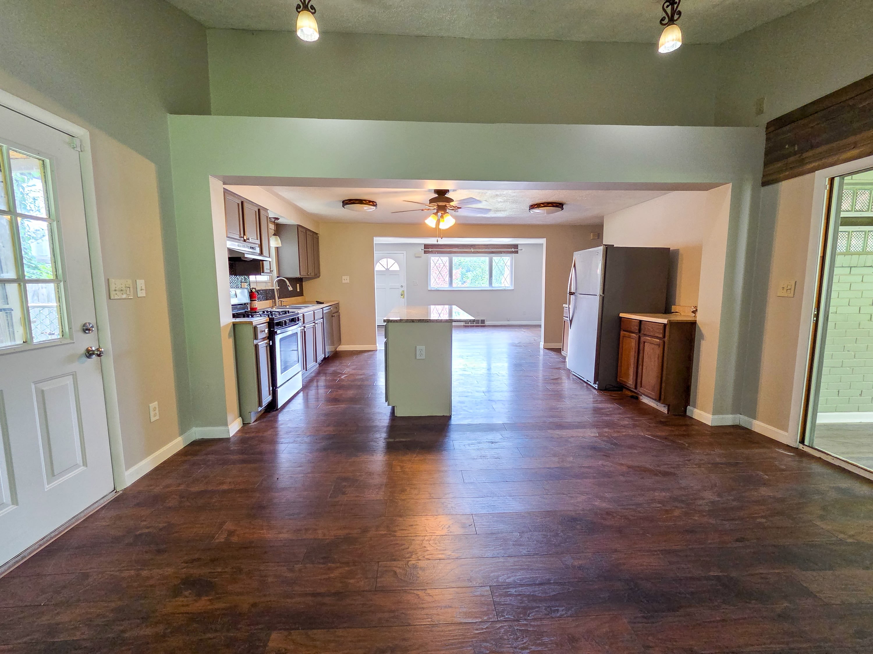 151 Mahoning Drive – photo 1