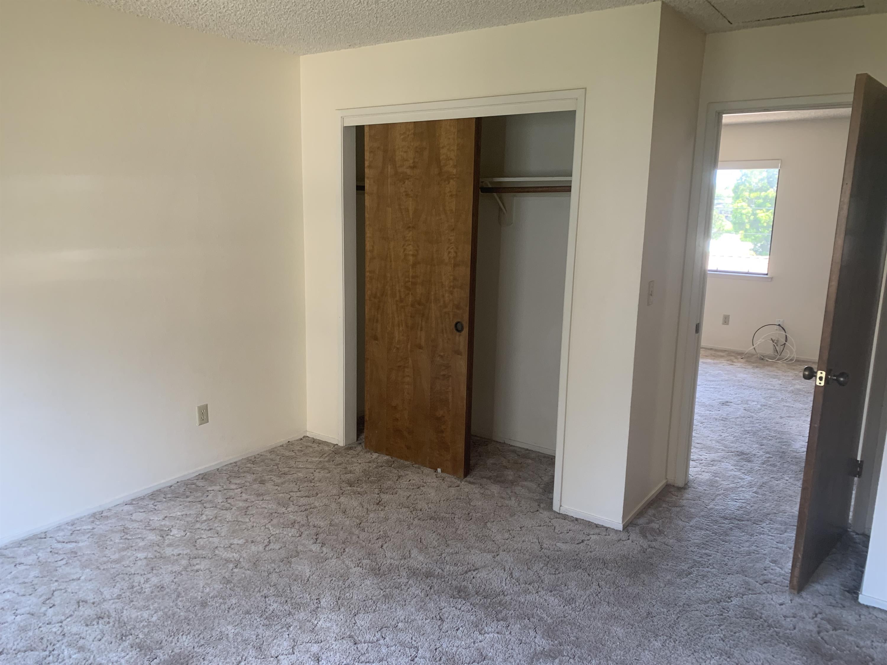 1422 Woodside Drive, #F – photo 5