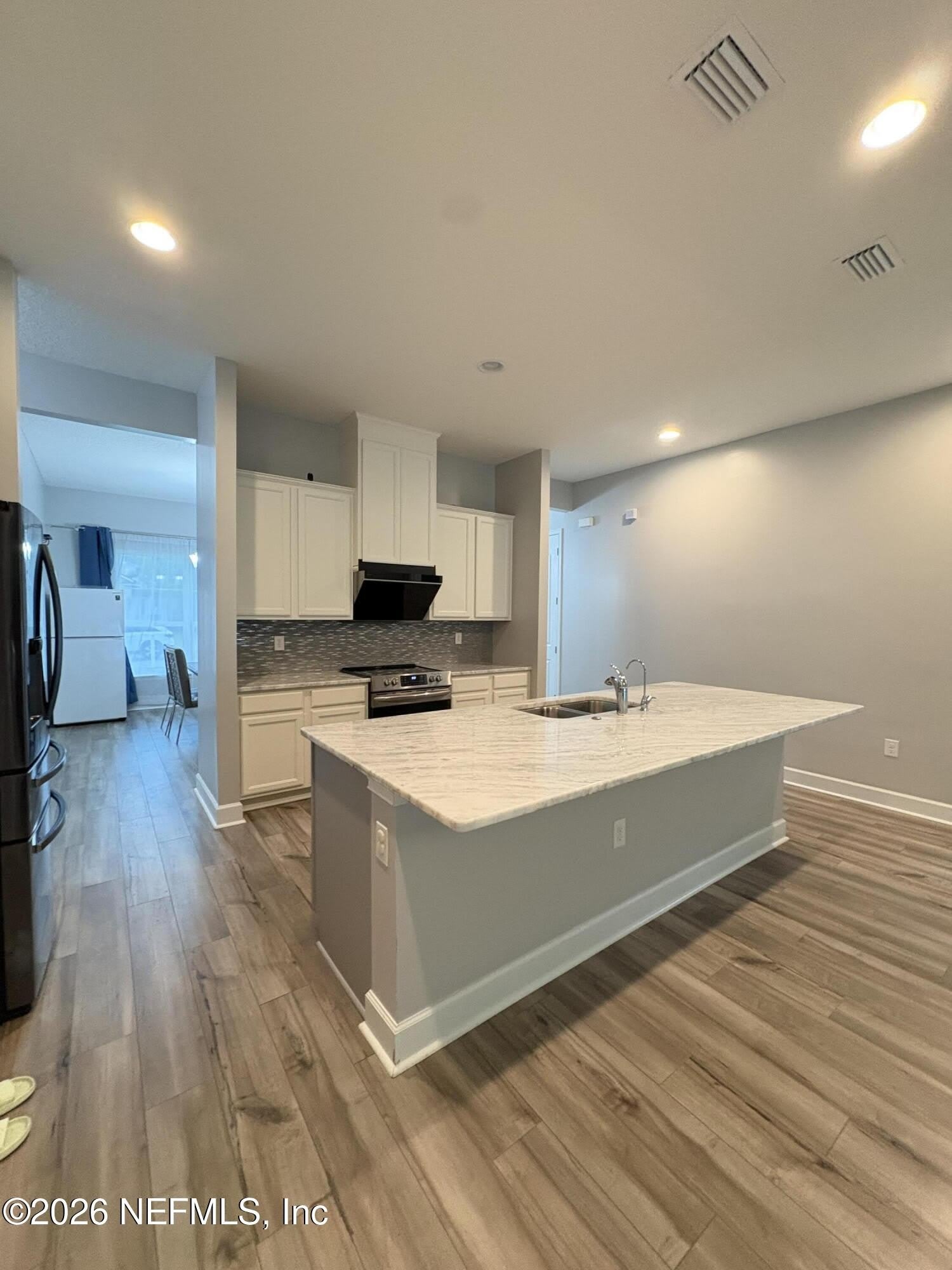 104 LINDA LAKE Lane – photo 4