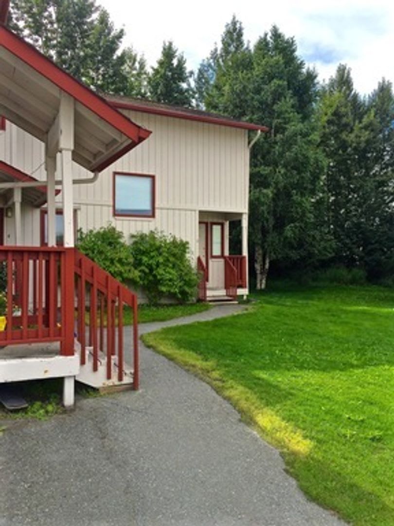 South Anchorage Great Two Story 2bed with W/D – photo 5