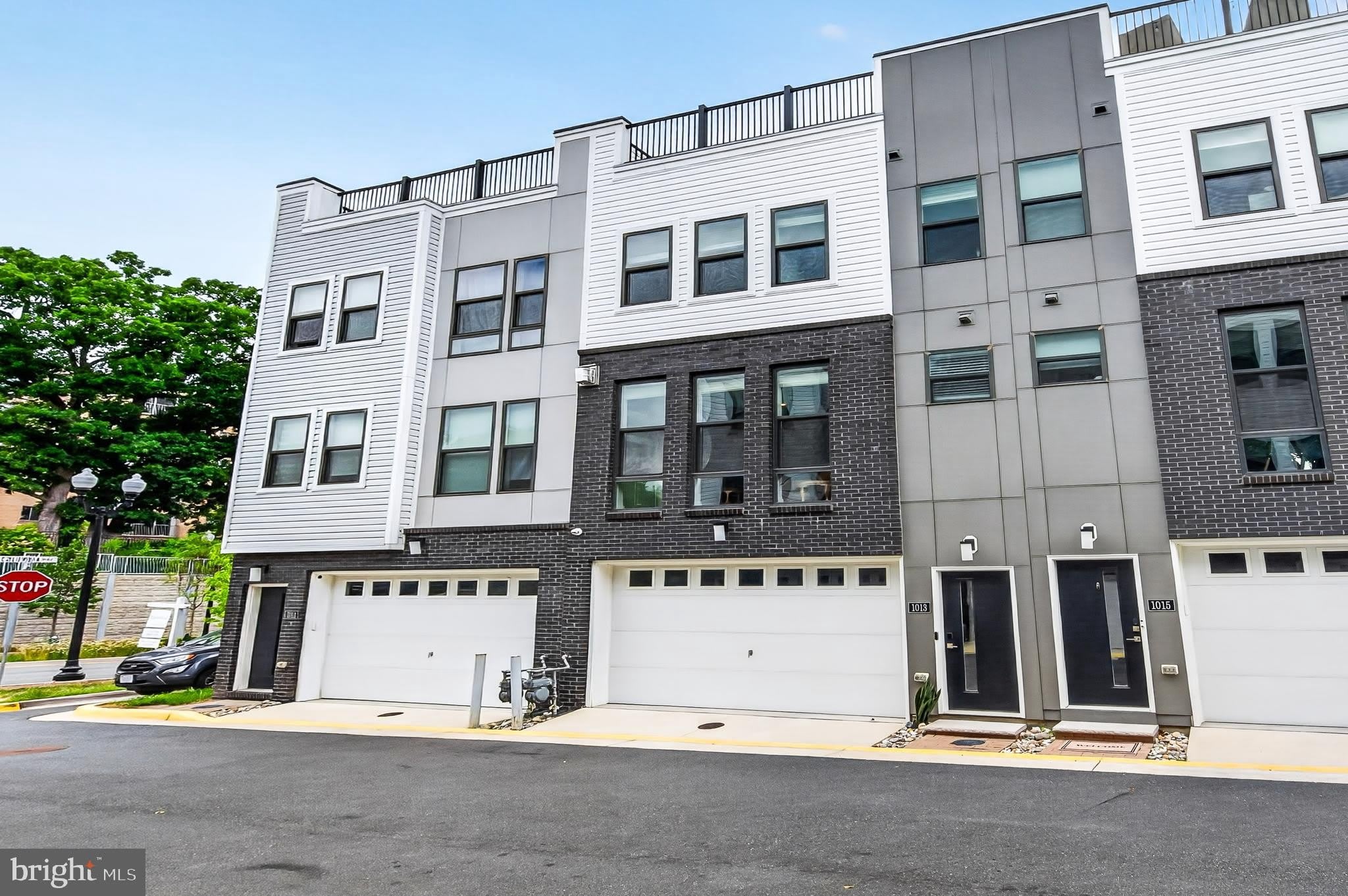 1013 S TAYLOR Court – photo 1
