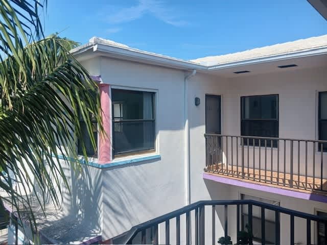 340 Jackson St – photo 2
