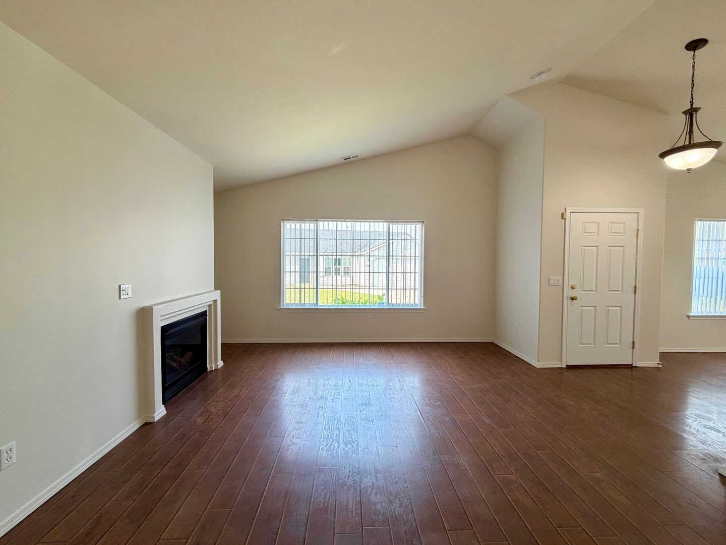 Kennewick Location on Quiet Cul-de-Sac! 3 bed, 2 ba – photo 4