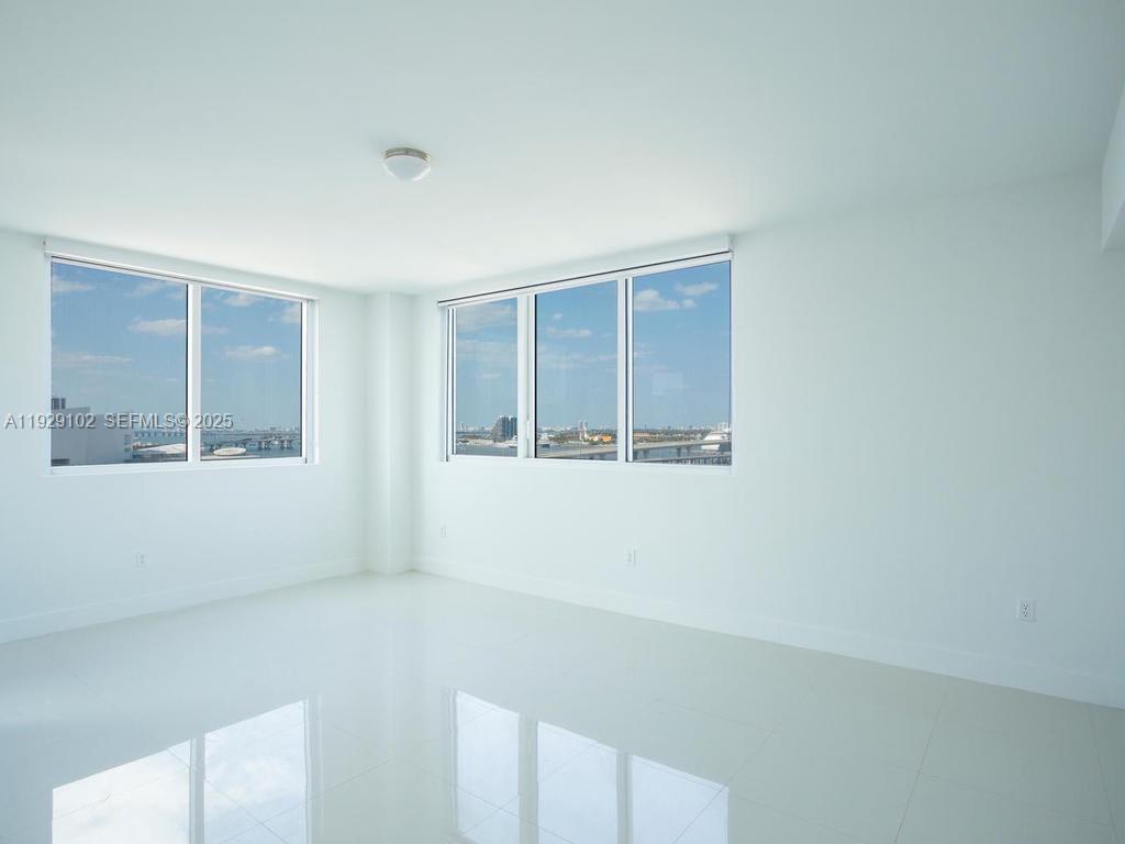 244 Biscayne Blvd Way – photo 5