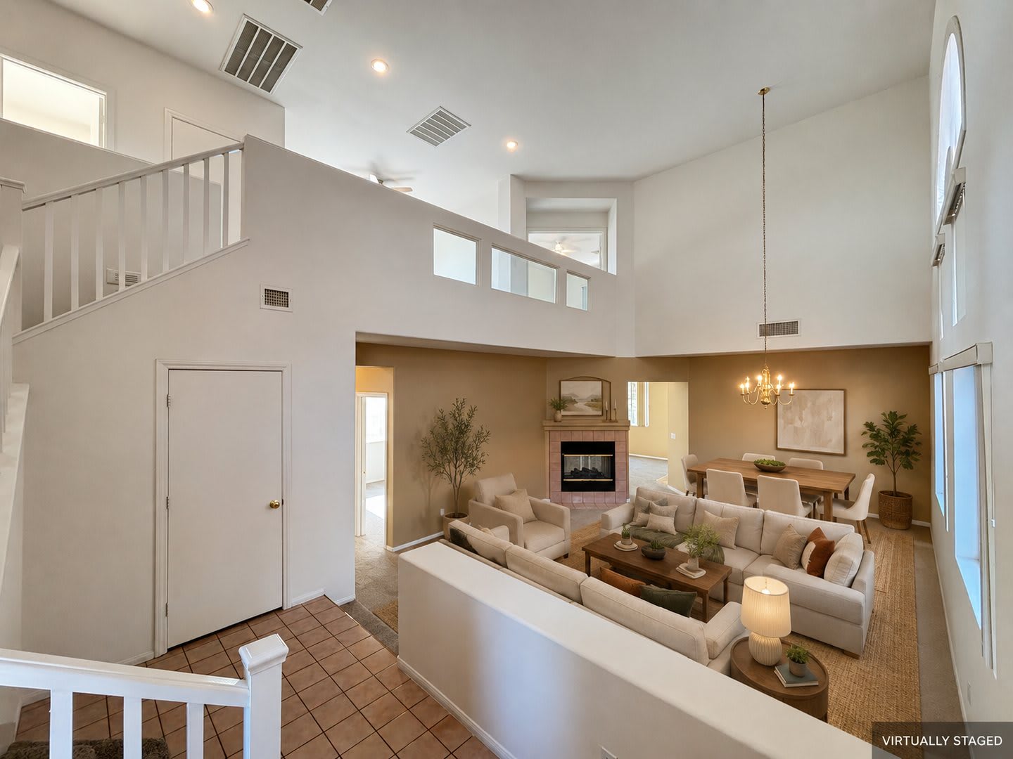 Stunning 4 Bed 2Bath 2Car Home Located In The Village In Summerlin – photo 3