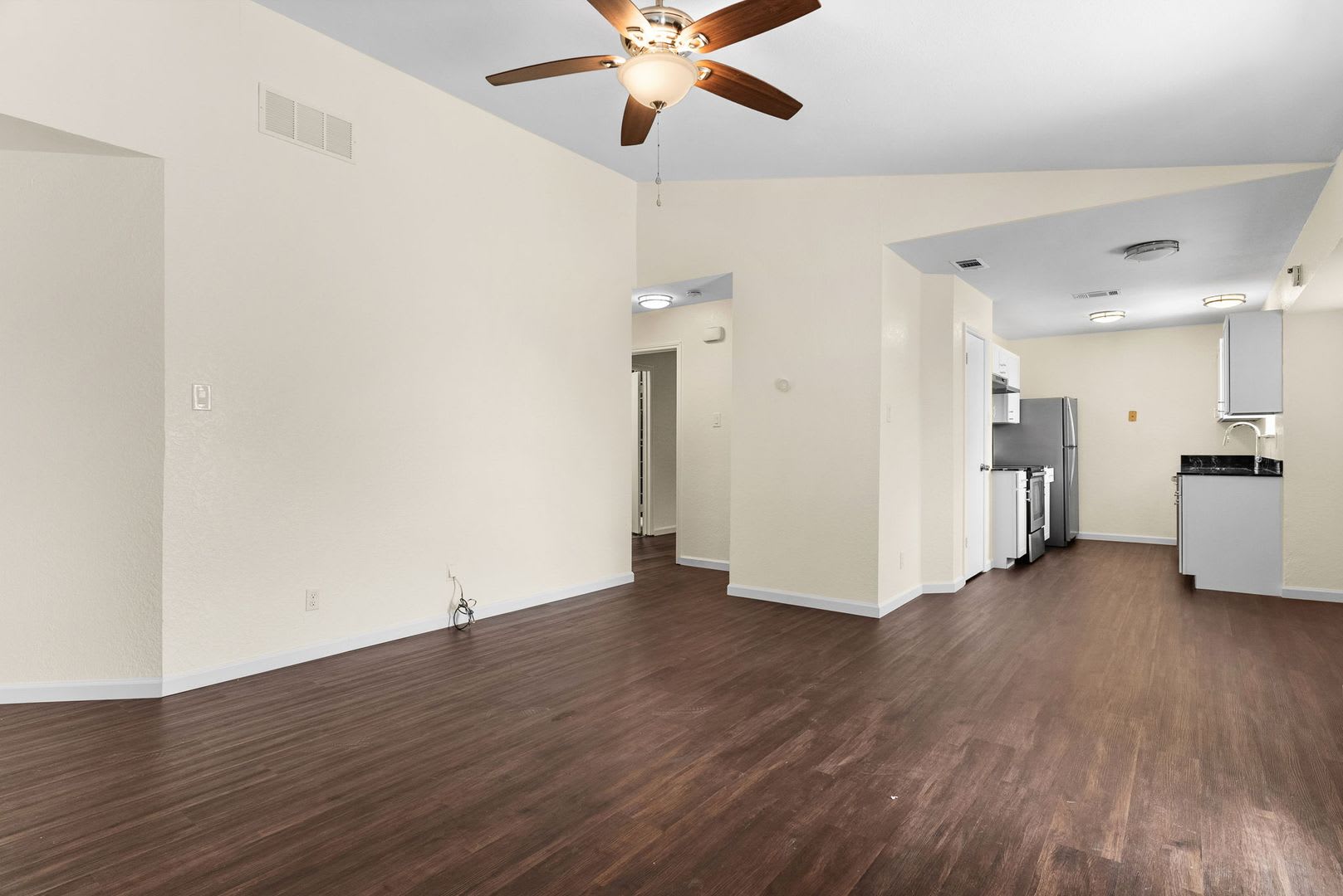 2013 Hinkle Avenue – photo 3