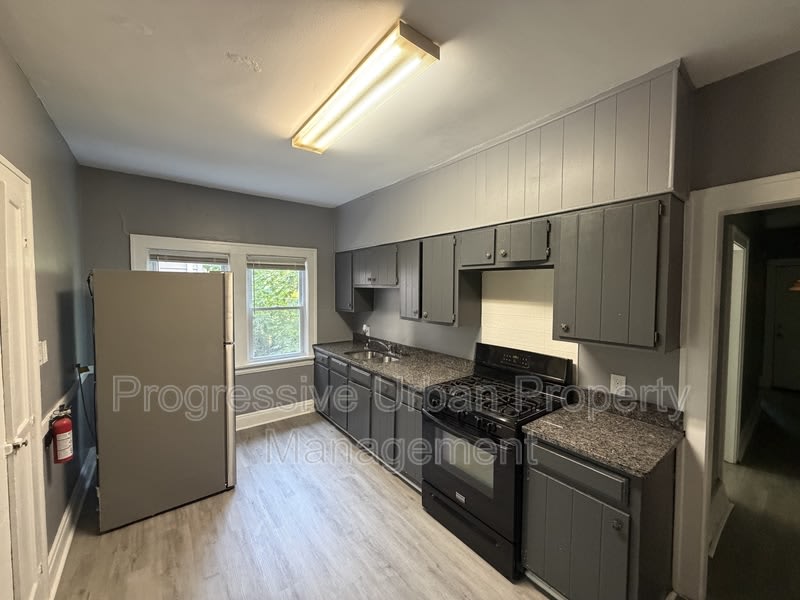 3412 East 147th Street – photo 3