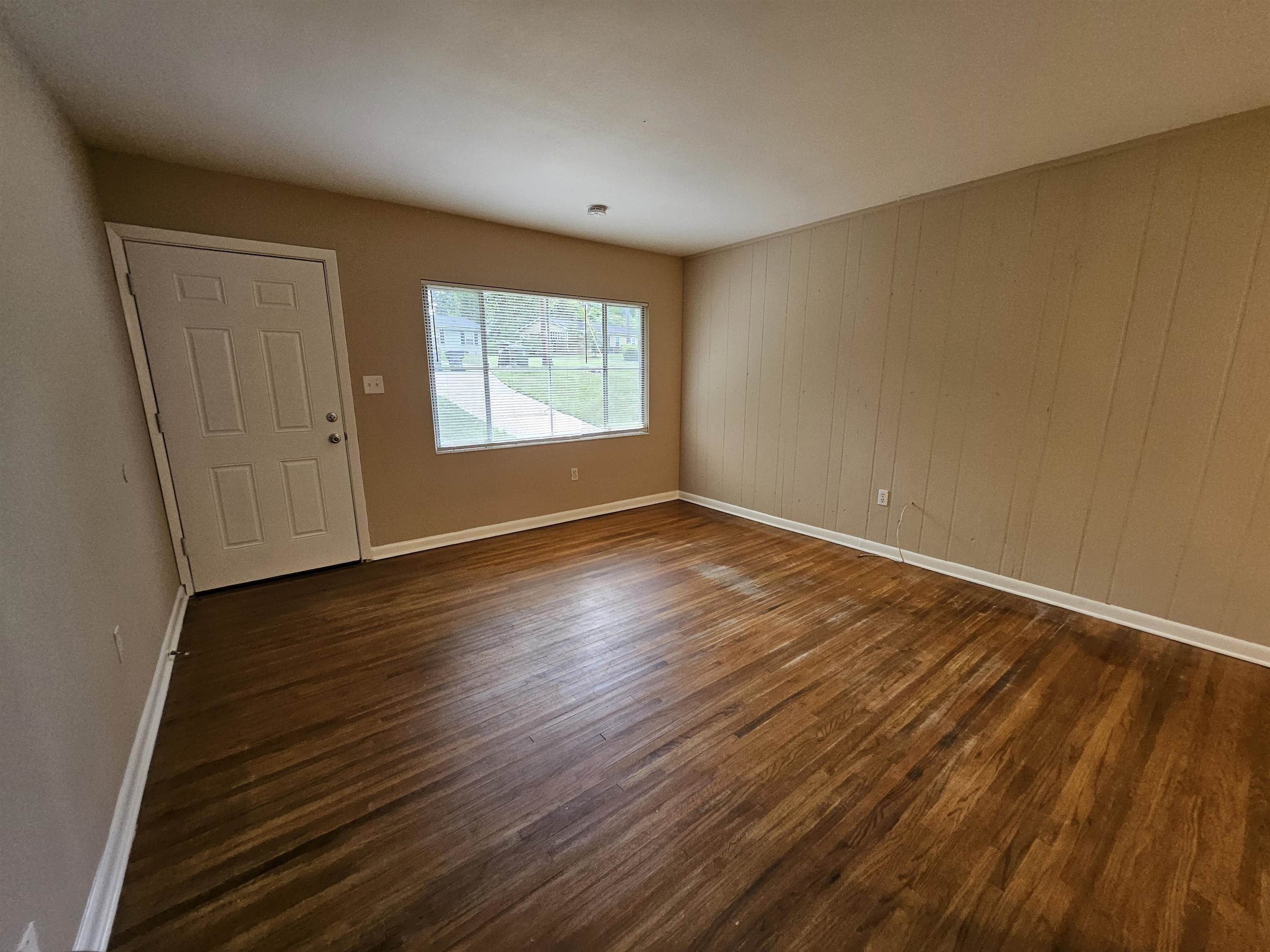 1613 Kelly Street – photo 2