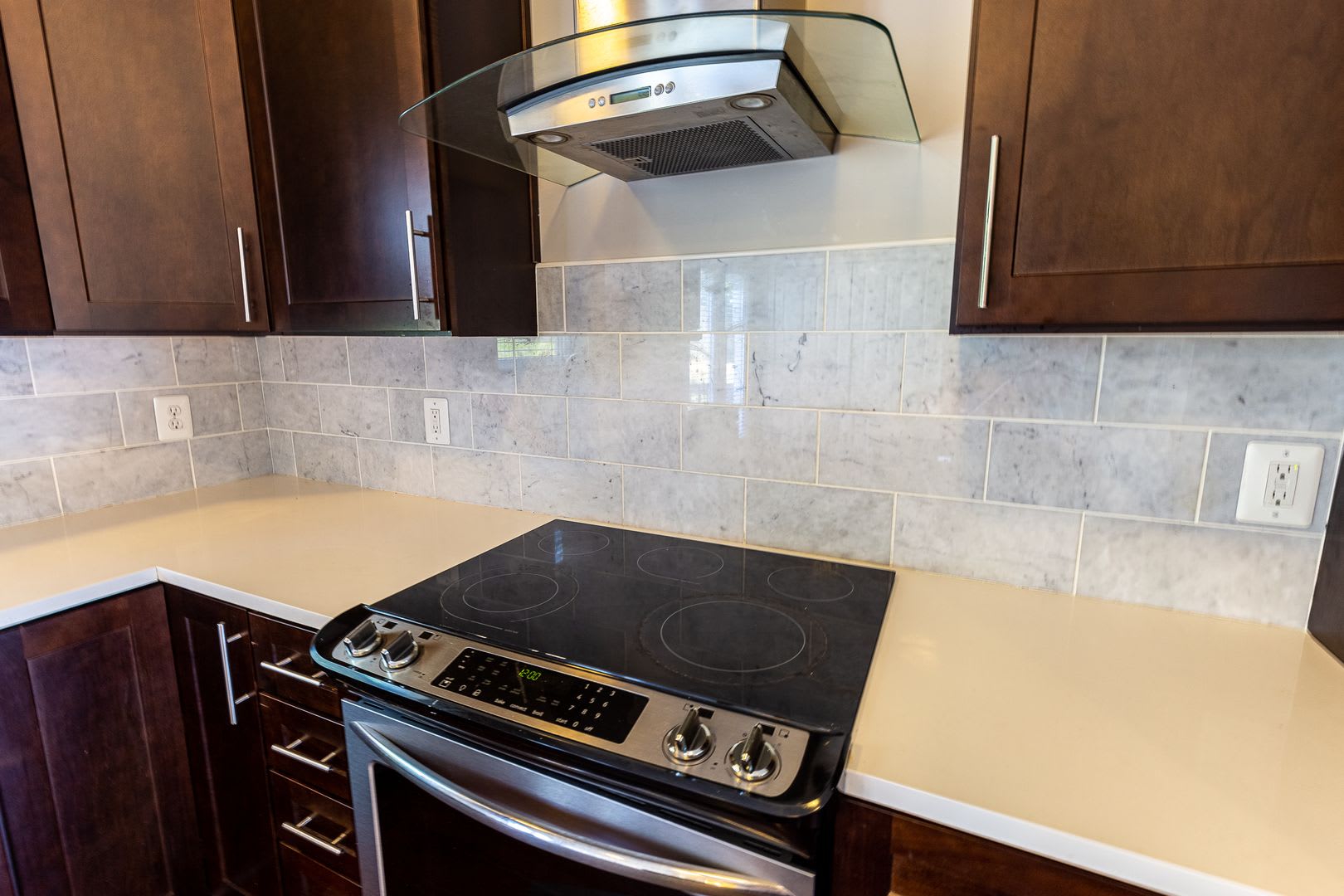 Luxurious 3 Bedroom plus Den Available in Congress Heights – photo 5