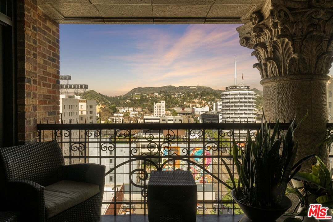 1645 Vine St – photo 2