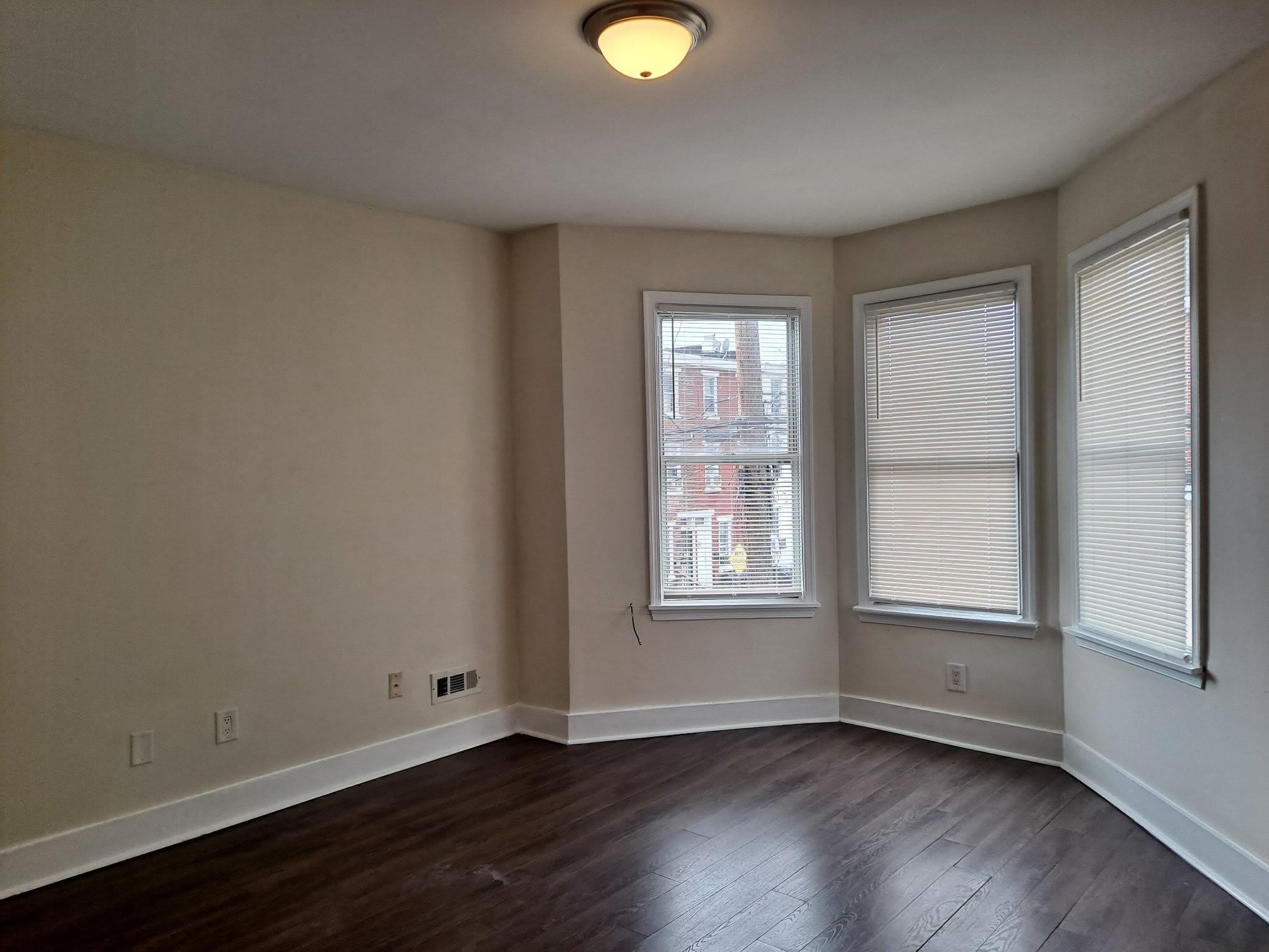 1100 GREEN Street – photo 4