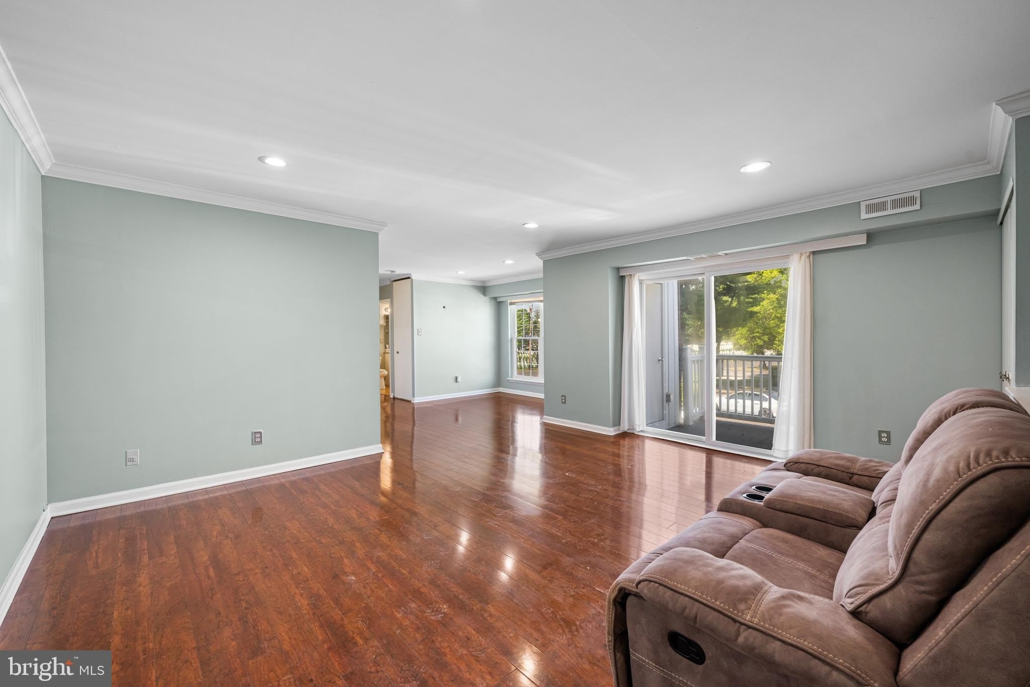 275 GREEN Street – photo 4