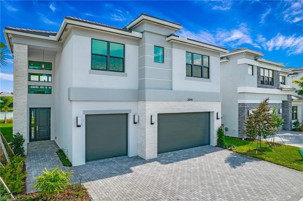 20195 Ainsley St – photo 3