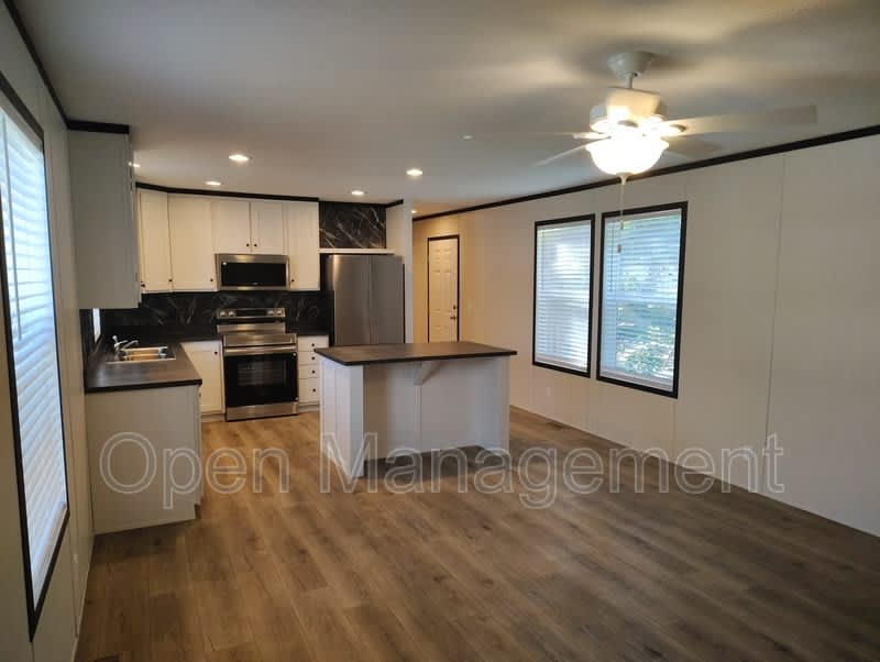 53 Marcus Drive – photo 5