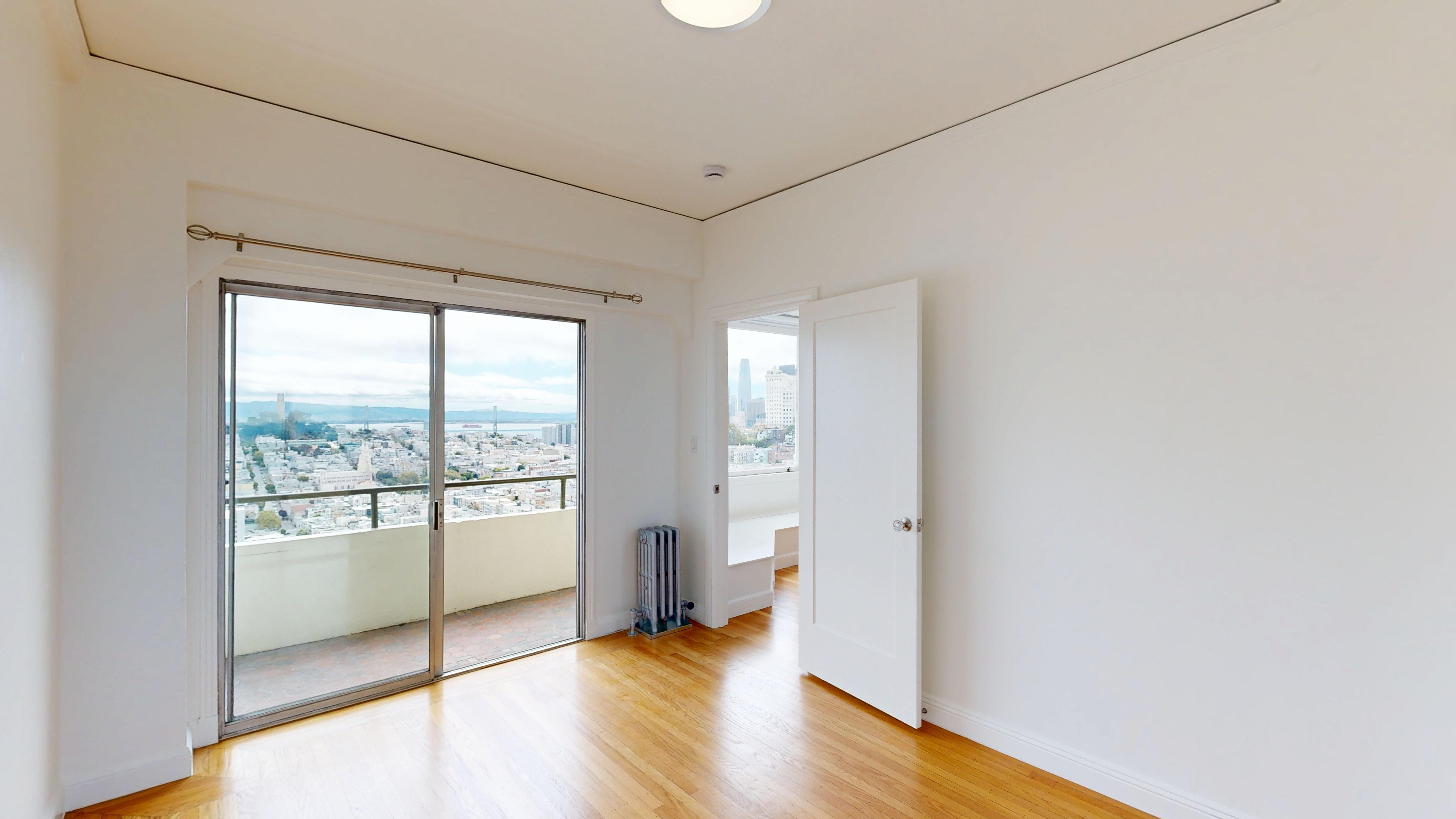 2238 Hyde Street – photo 4