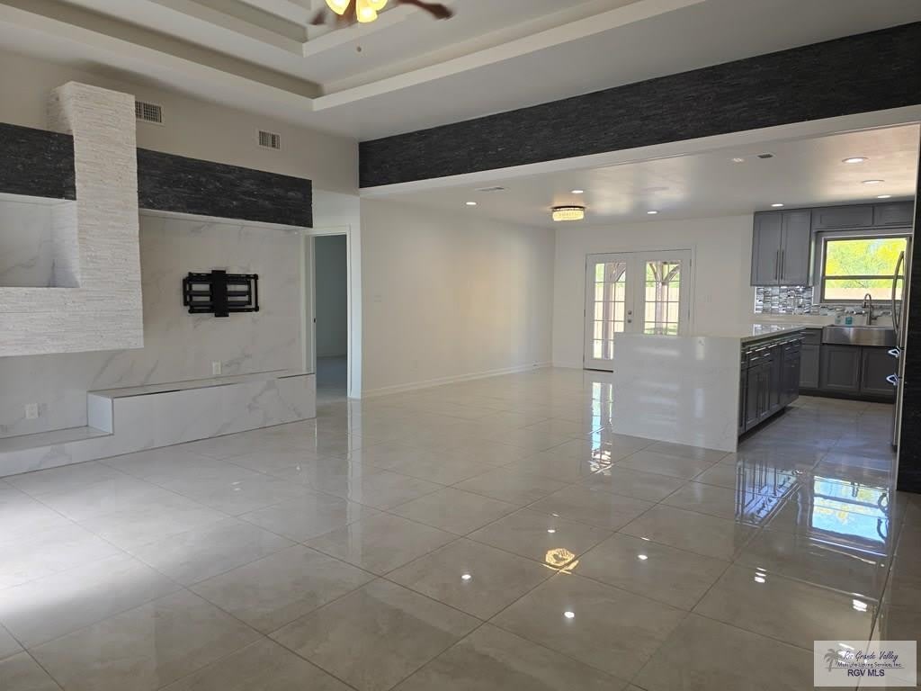 6802 BONHAM RD. – photo 4