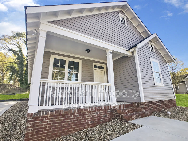 180 Floyd Street – photo 1