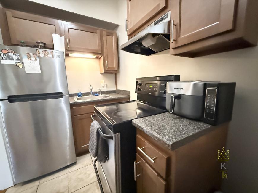 181 Winthrop Rd. – photo 5