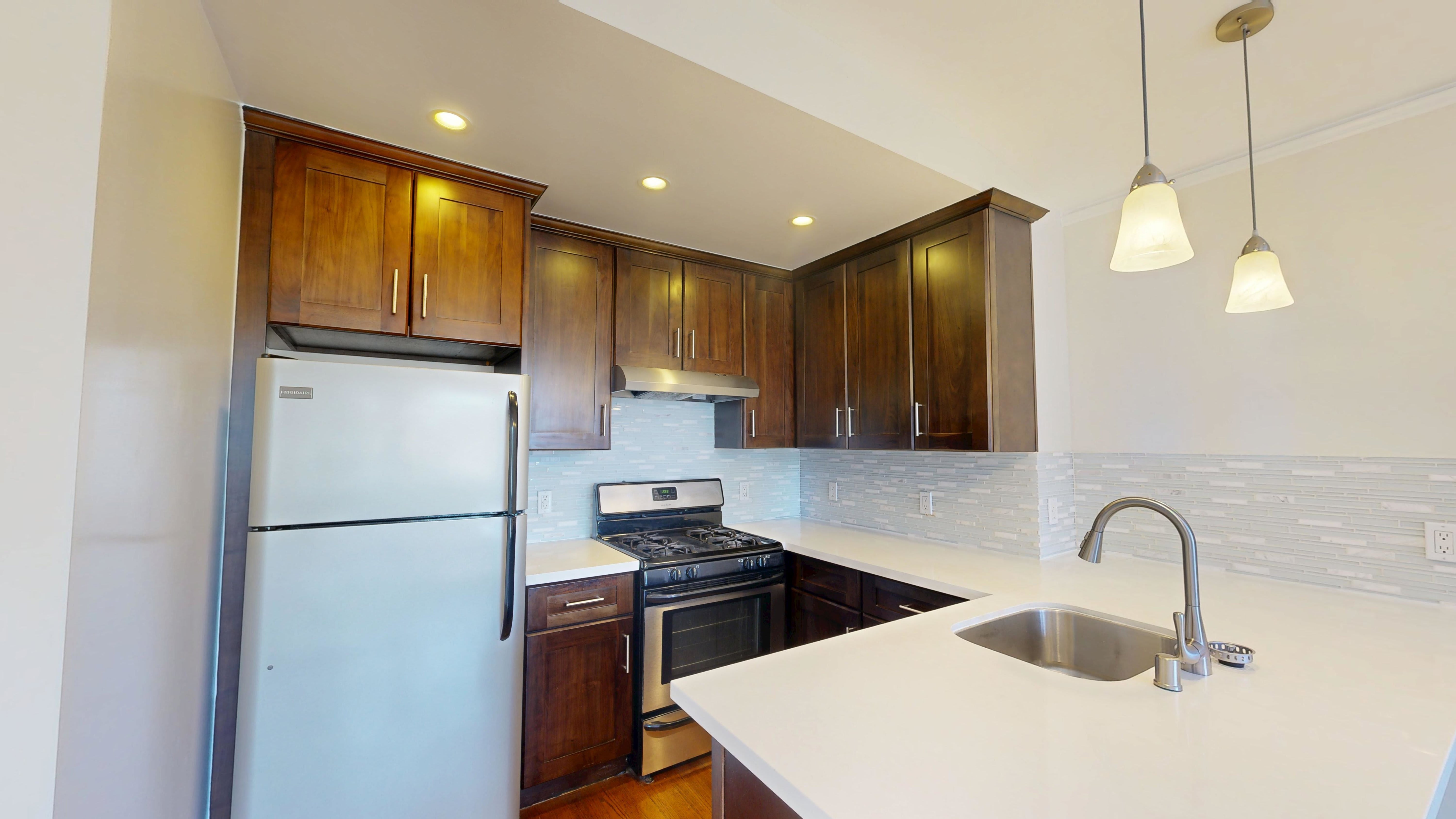 645 Stockton – photo 3