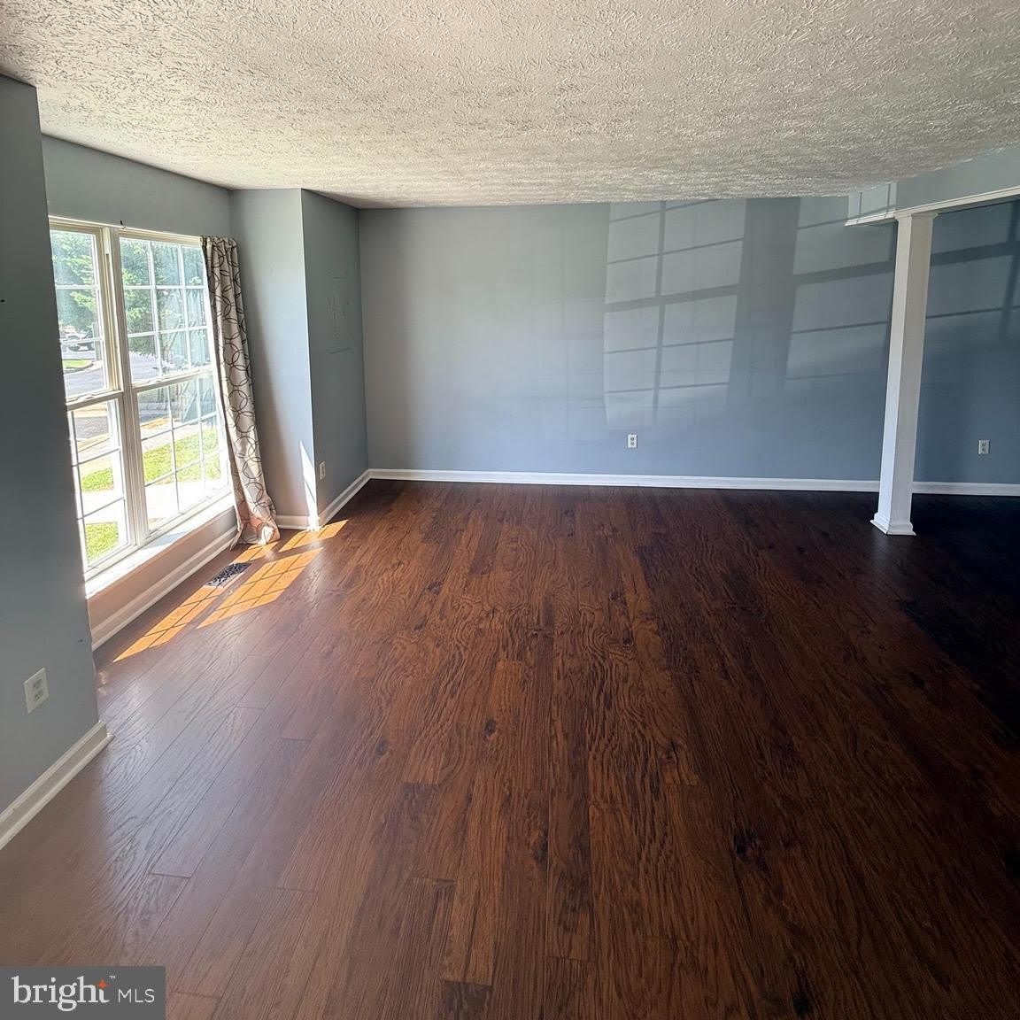 103 Sutton Court – photo 3