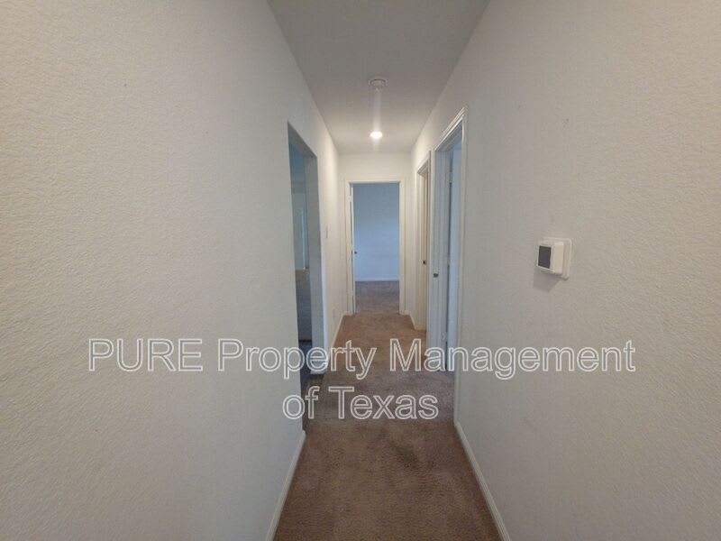 317 Riverdale Dr – photo 5