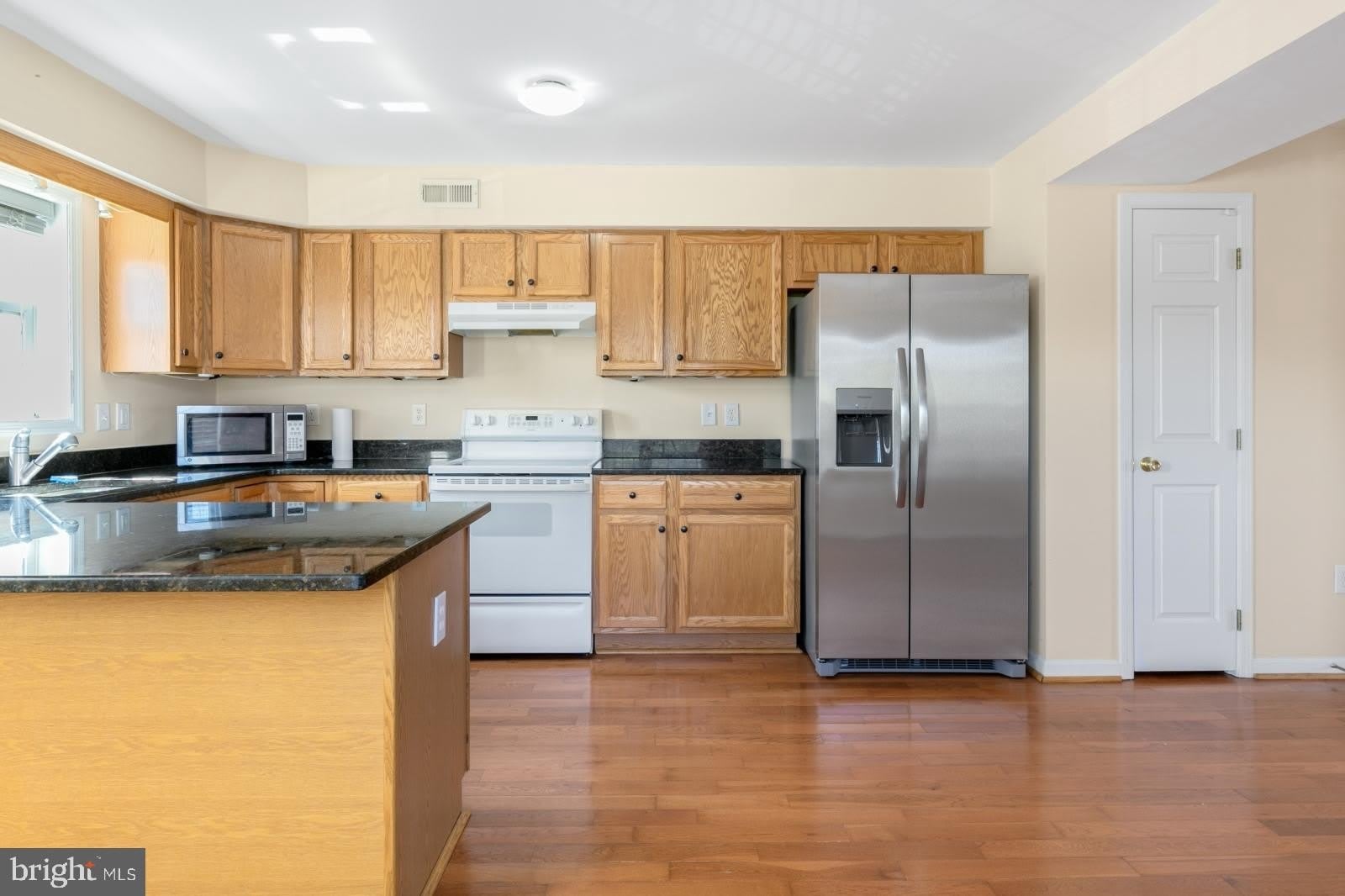 2683 EDGEMONT Street – photo 4