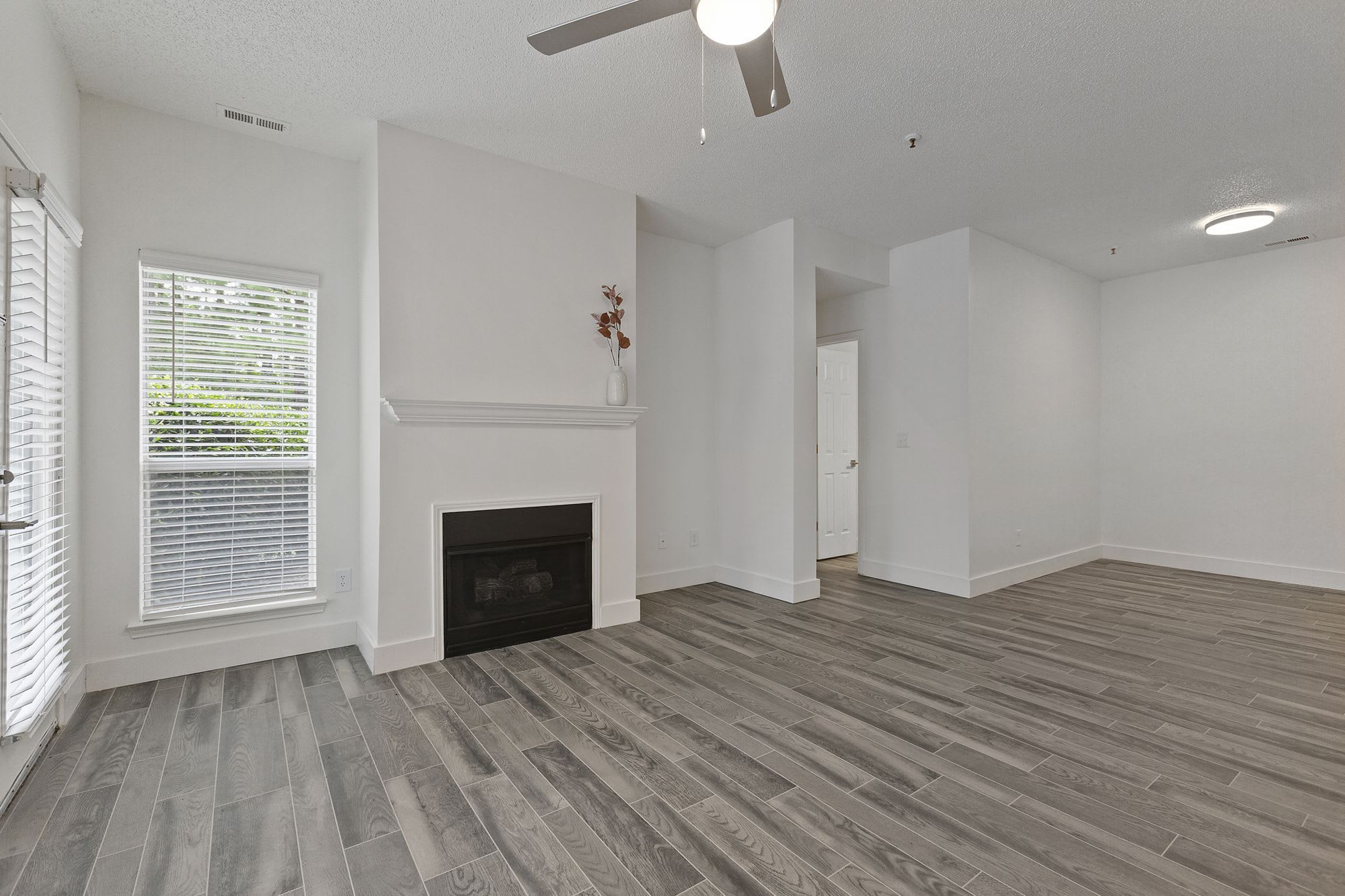 The Ashton Apartments – photo 3