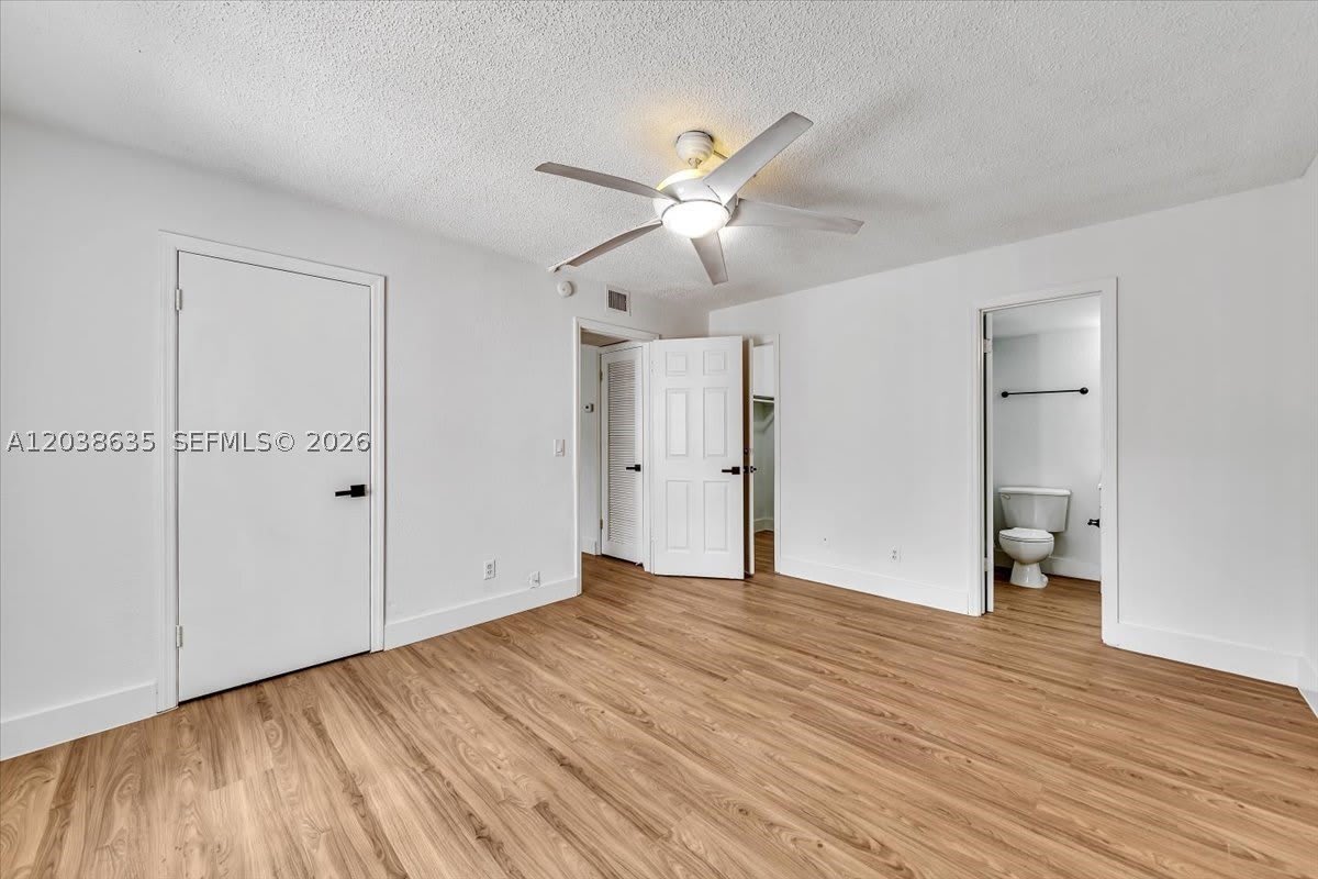 1405 Miami Rd – photo 3