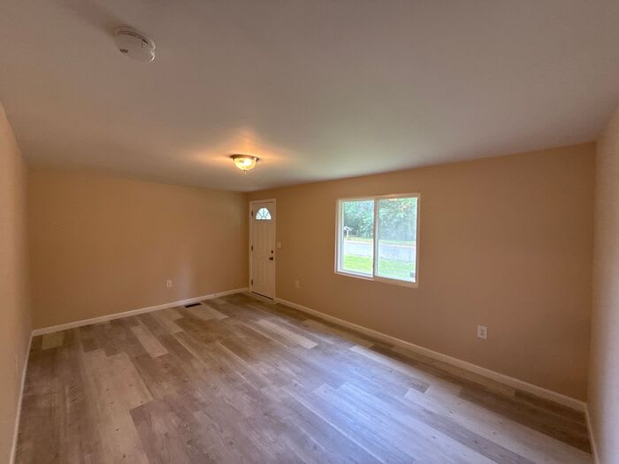 2700 Capitol Drive – photo 2