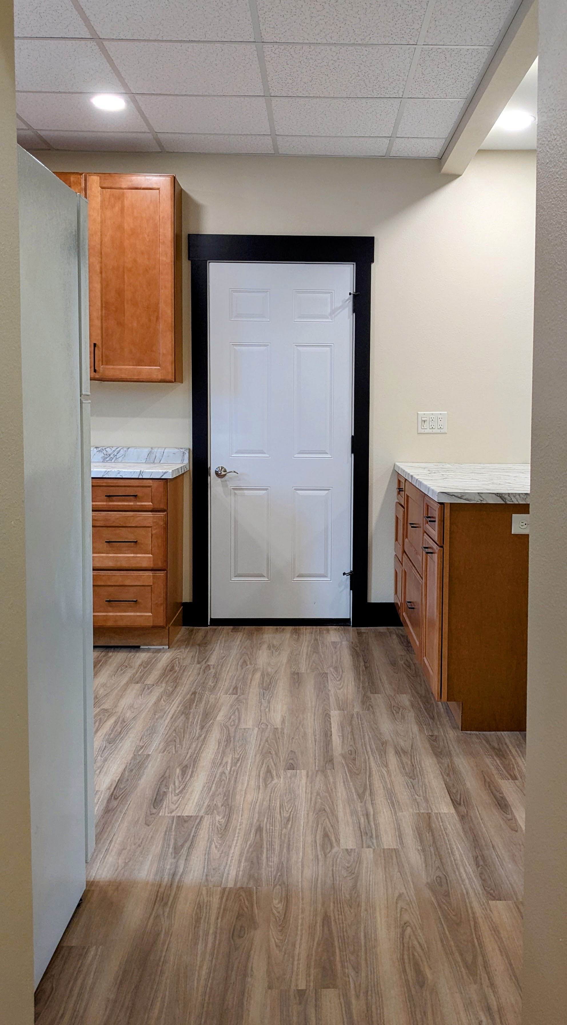 702 E Grand Ave – photo 3