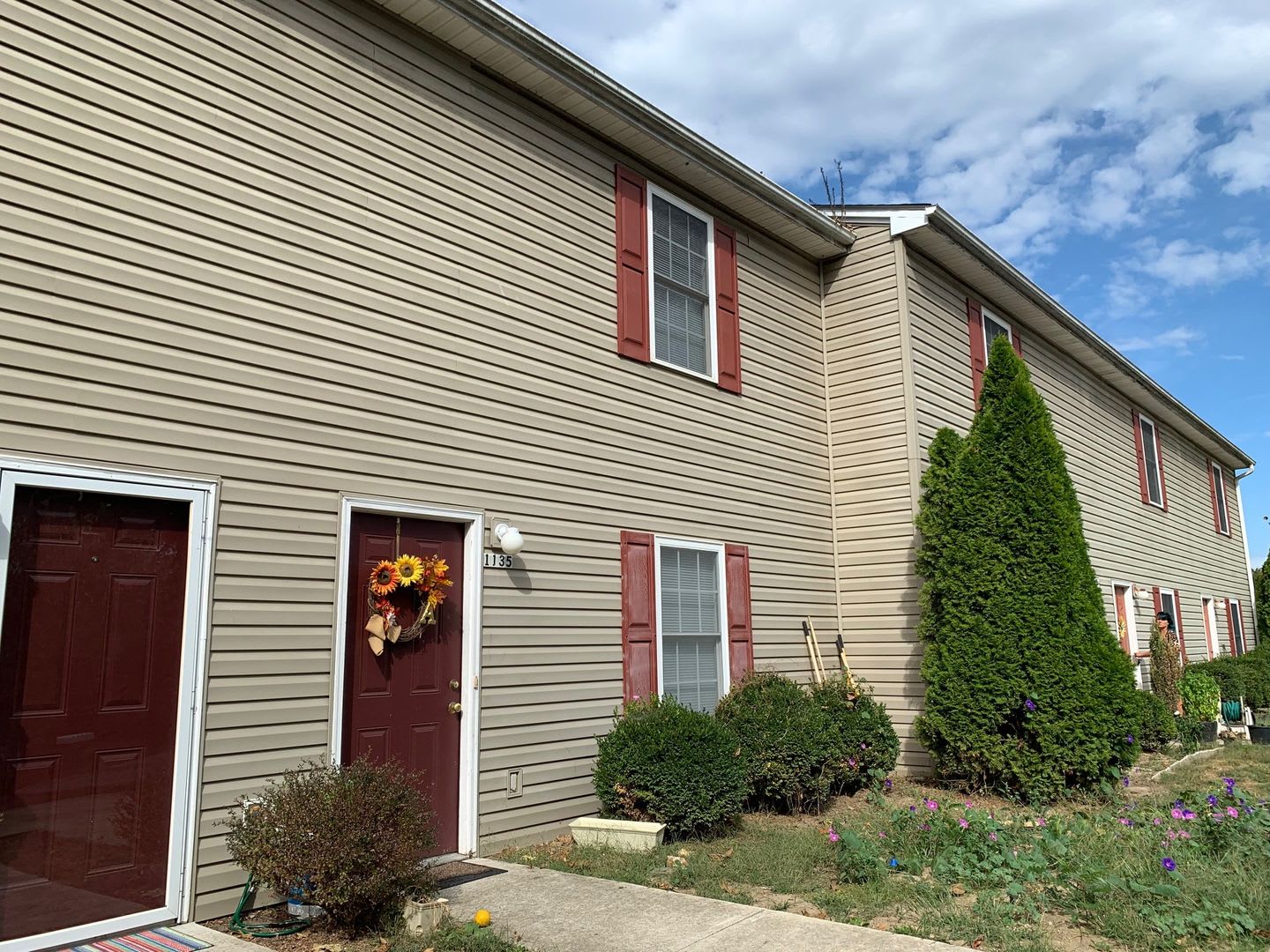 2 Bedroom 2.5 Bath Townhouse – photo 2