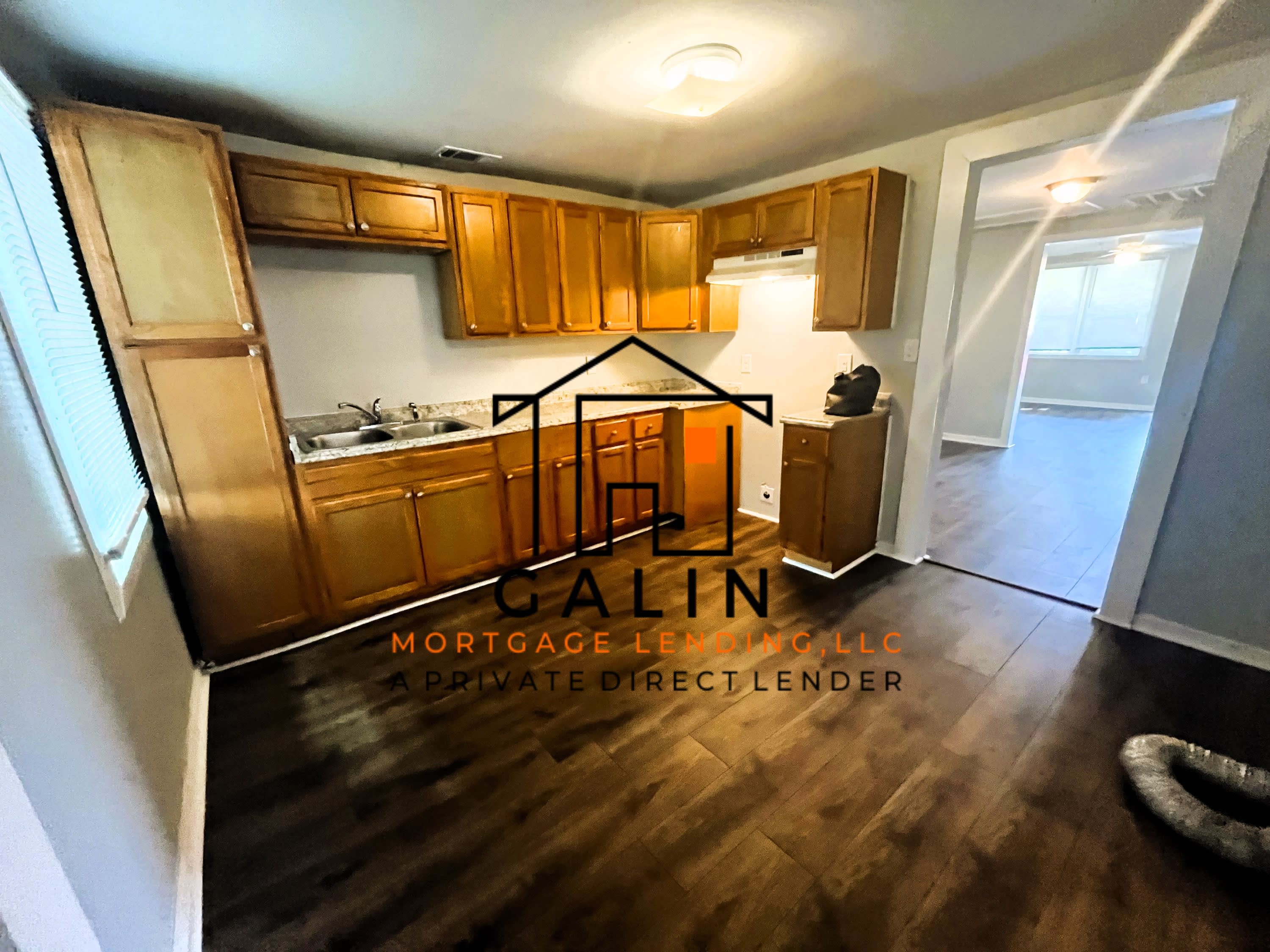 1330 Golden Street – photo 4
