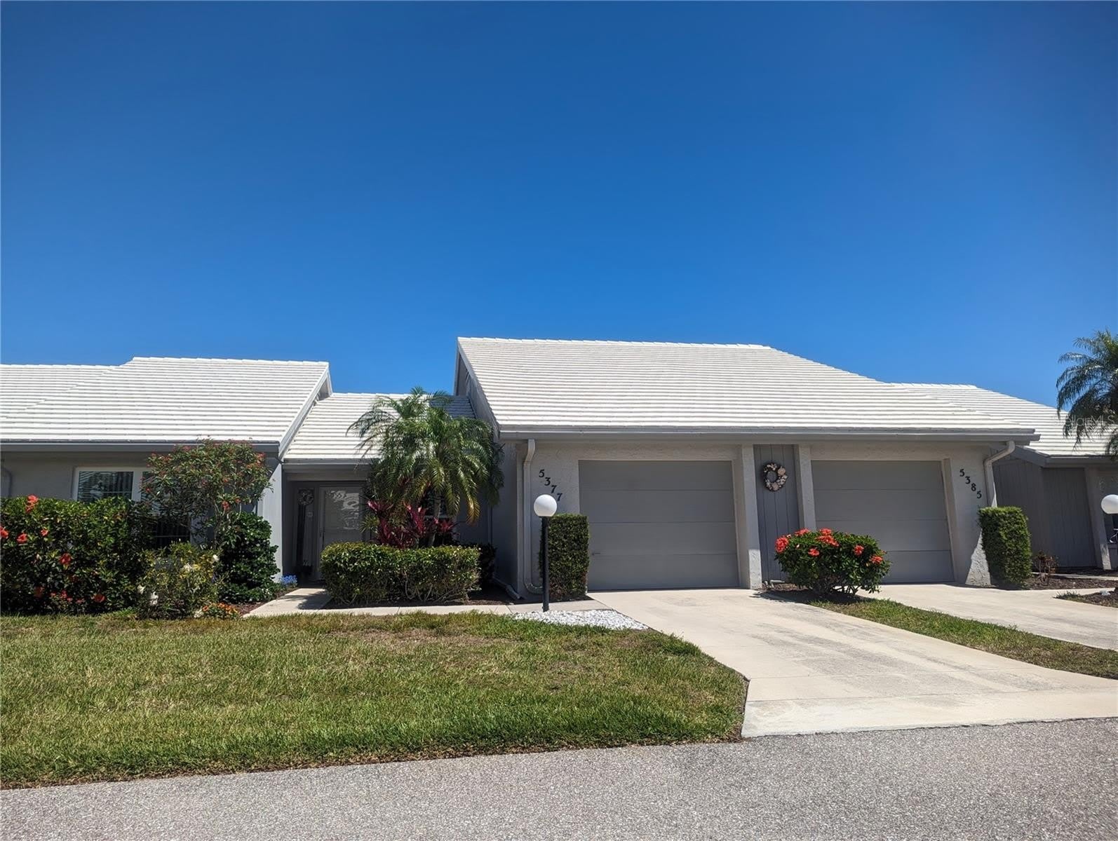 5377 CRESTLAKE Boulevard – photo 1