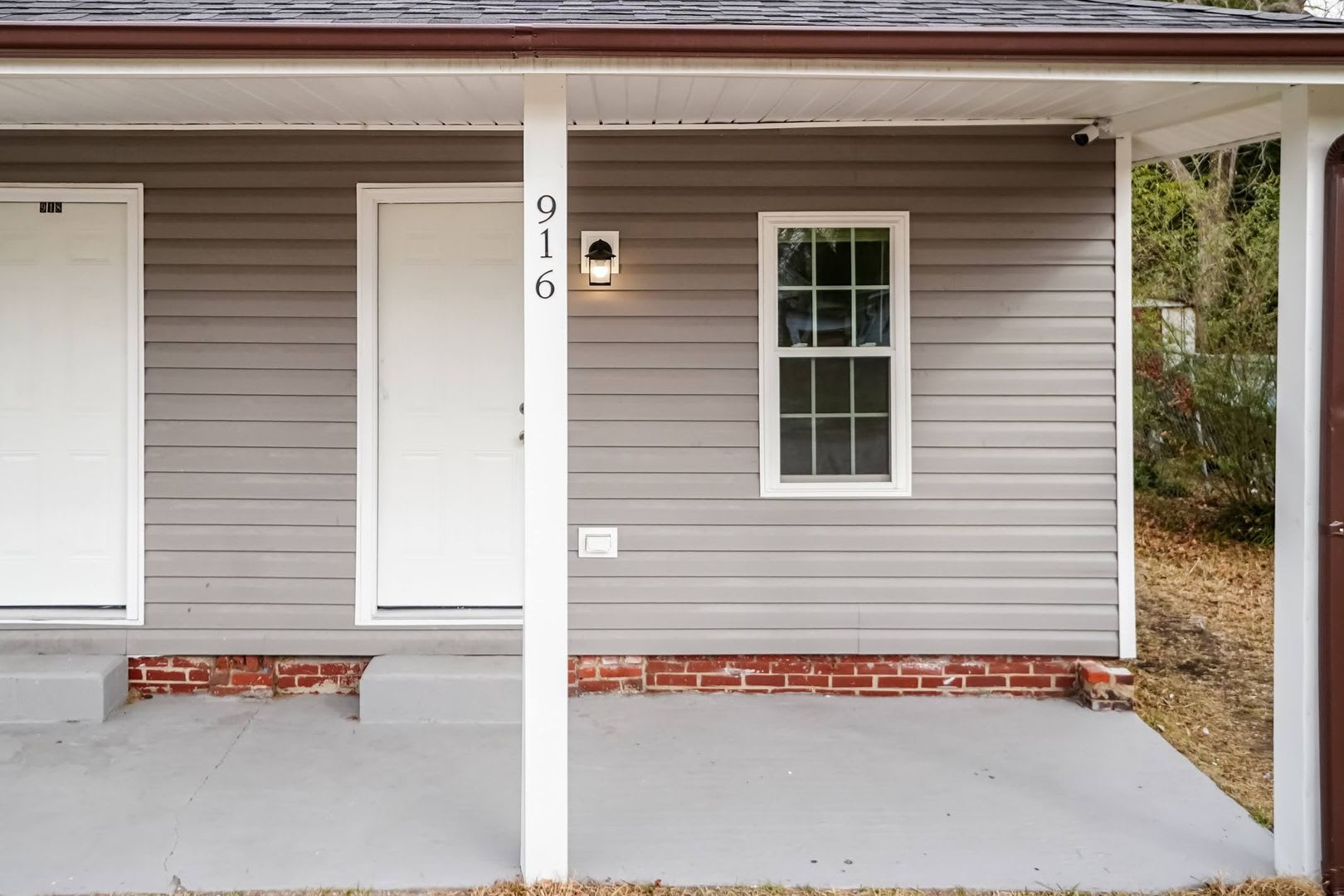 Completely Remodeled One Bedroom Home! – photo 3