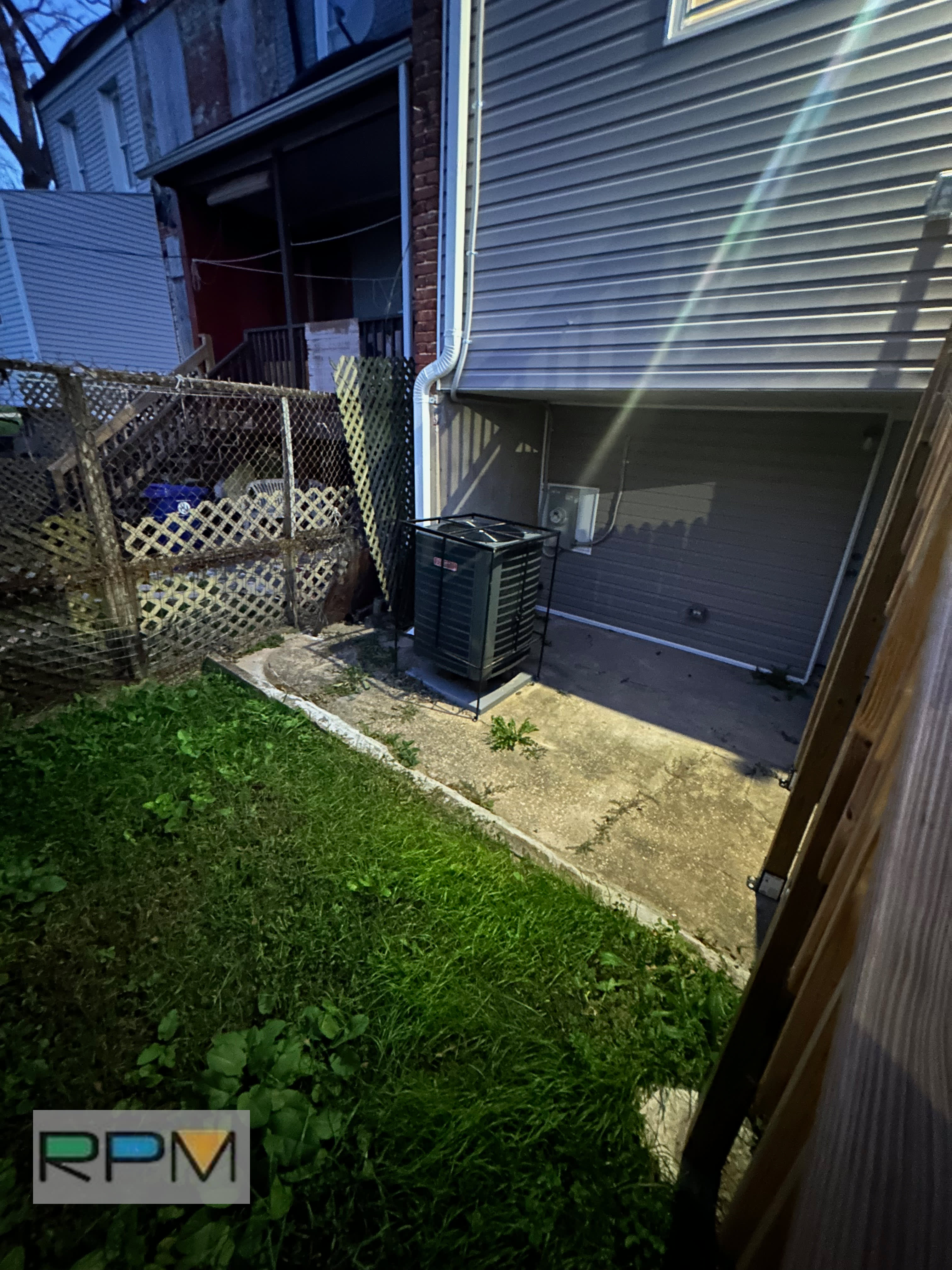 1613 Abbotston St – photo 4