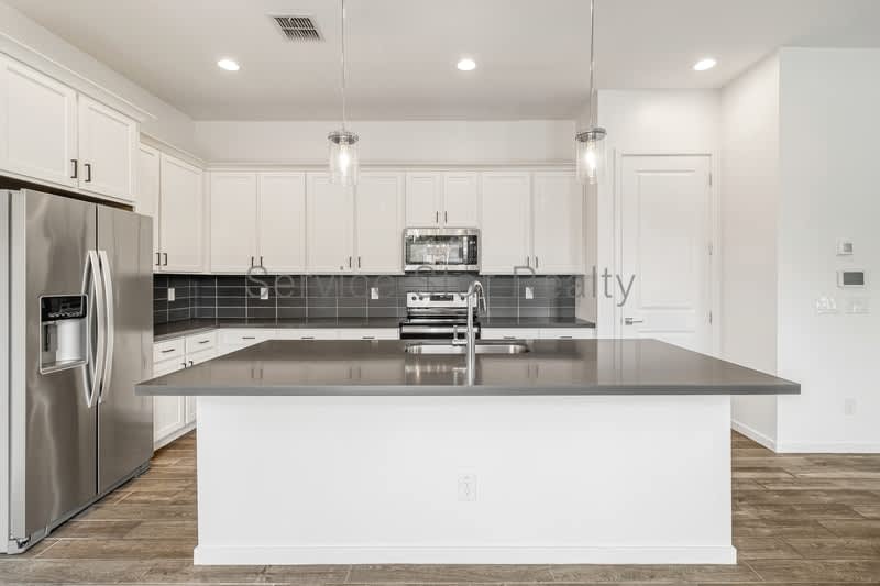 901 S Smith Rd – photo 5