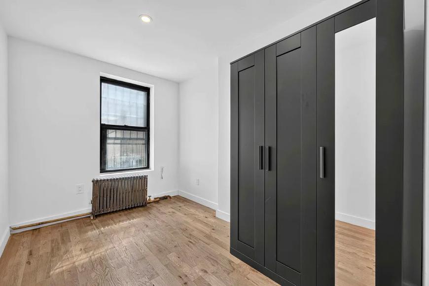 406 West 39th Street – photo 5