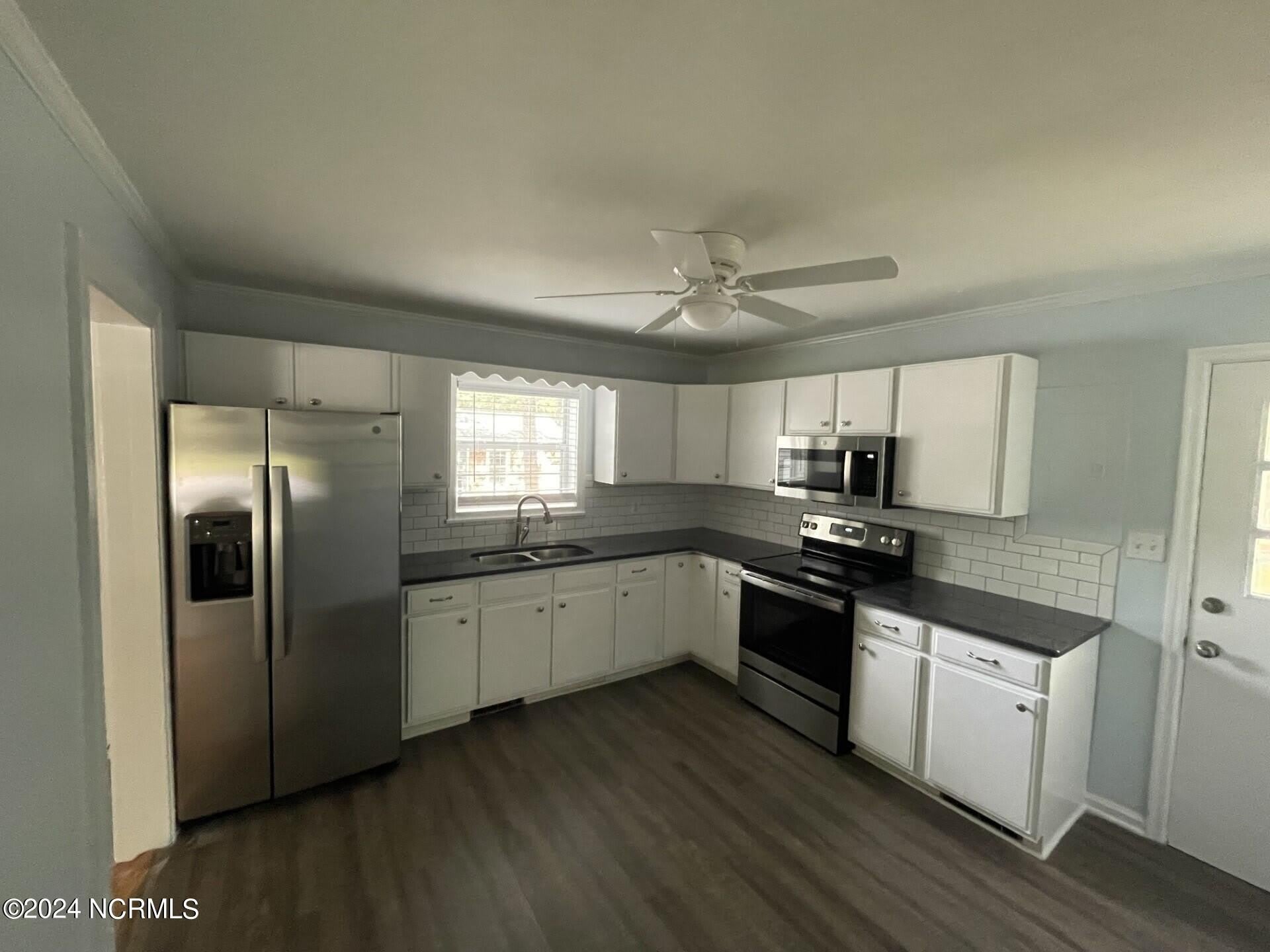 1612 Longwood Drive – photo 2