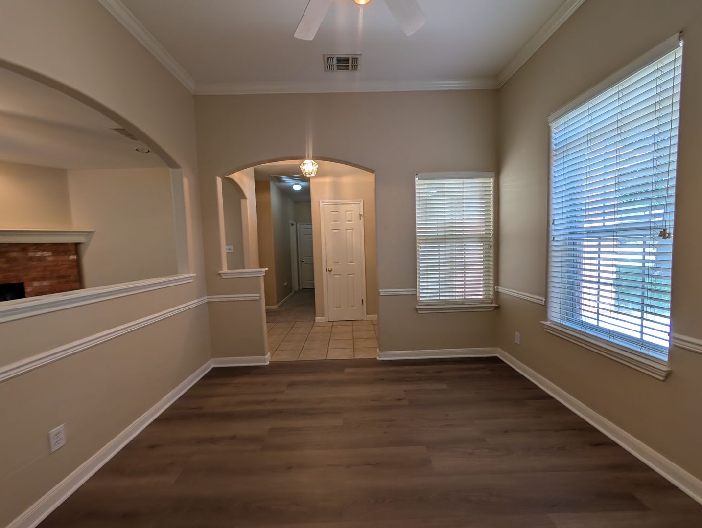 3 3 2 In Rivertree River Access Wood Burning Fire Place Covered Back Patio Tons Of Community Amenities Cisd – photo 5