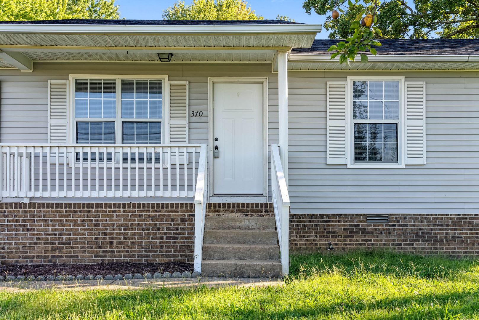 Conveniently Located 3 Bedroom House – photo 4