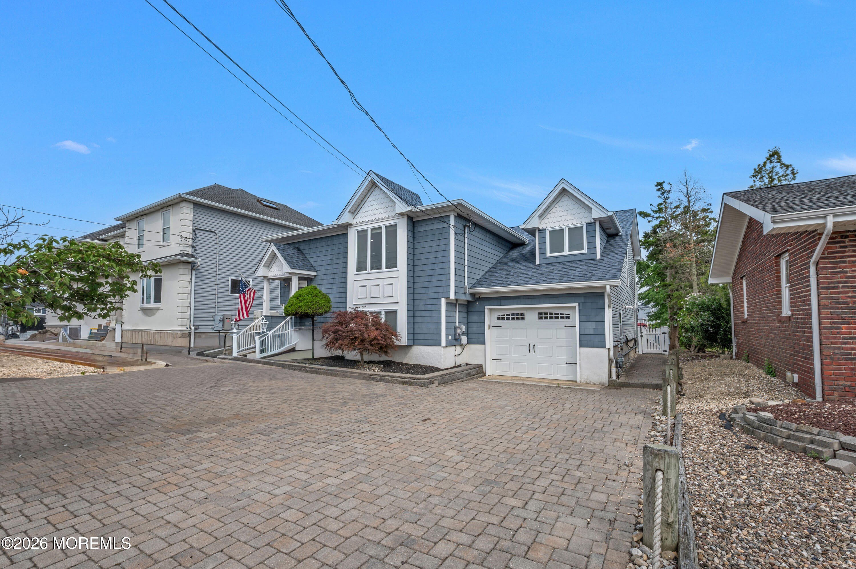 15 Seville Drive – photo 2