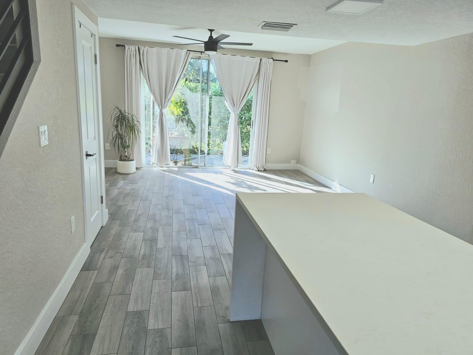 1102 E Jeffery Street – photo 3