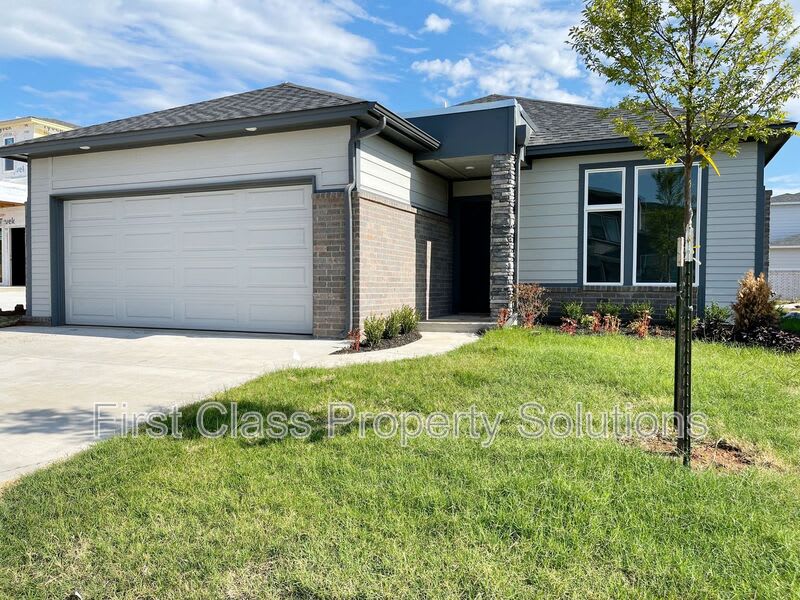 512 NW 176th Terrace – photo 1
