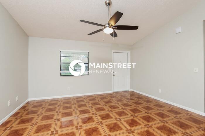 1114 Ivanhoe Street Northwest – photo 4