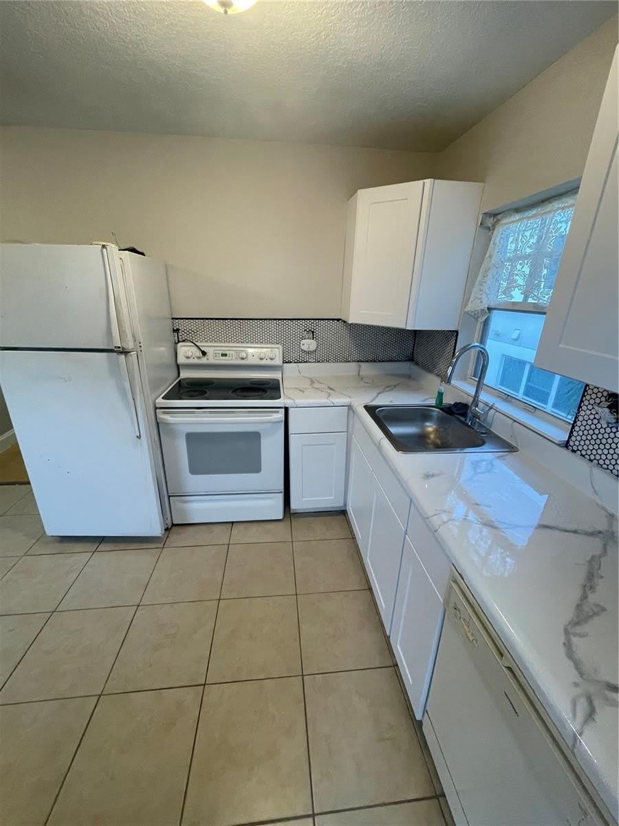 727 1/2 EDGEWATER Drive – photo 2