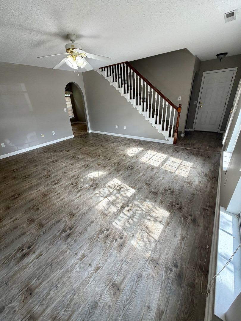 3 Bed 2 5 Bath Townhome – photo 2