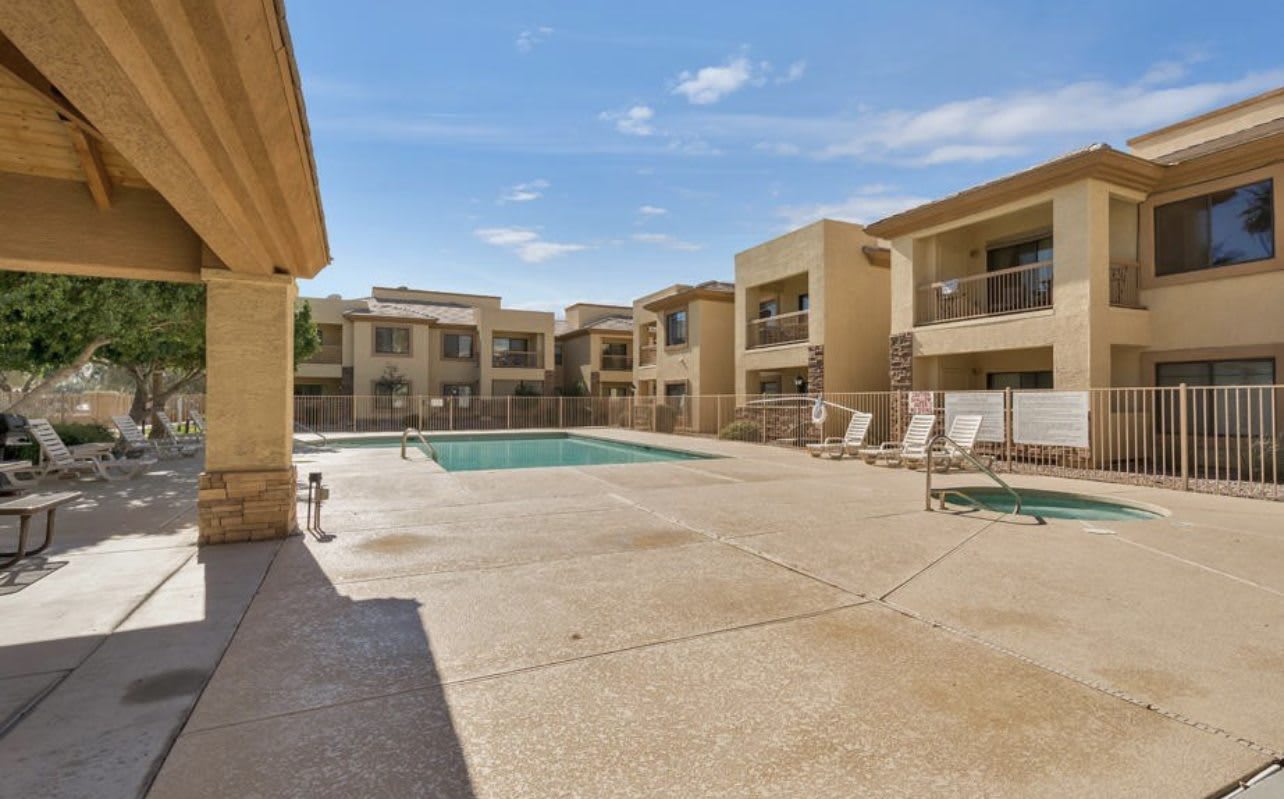 6770 N 47th Ave – photo 2