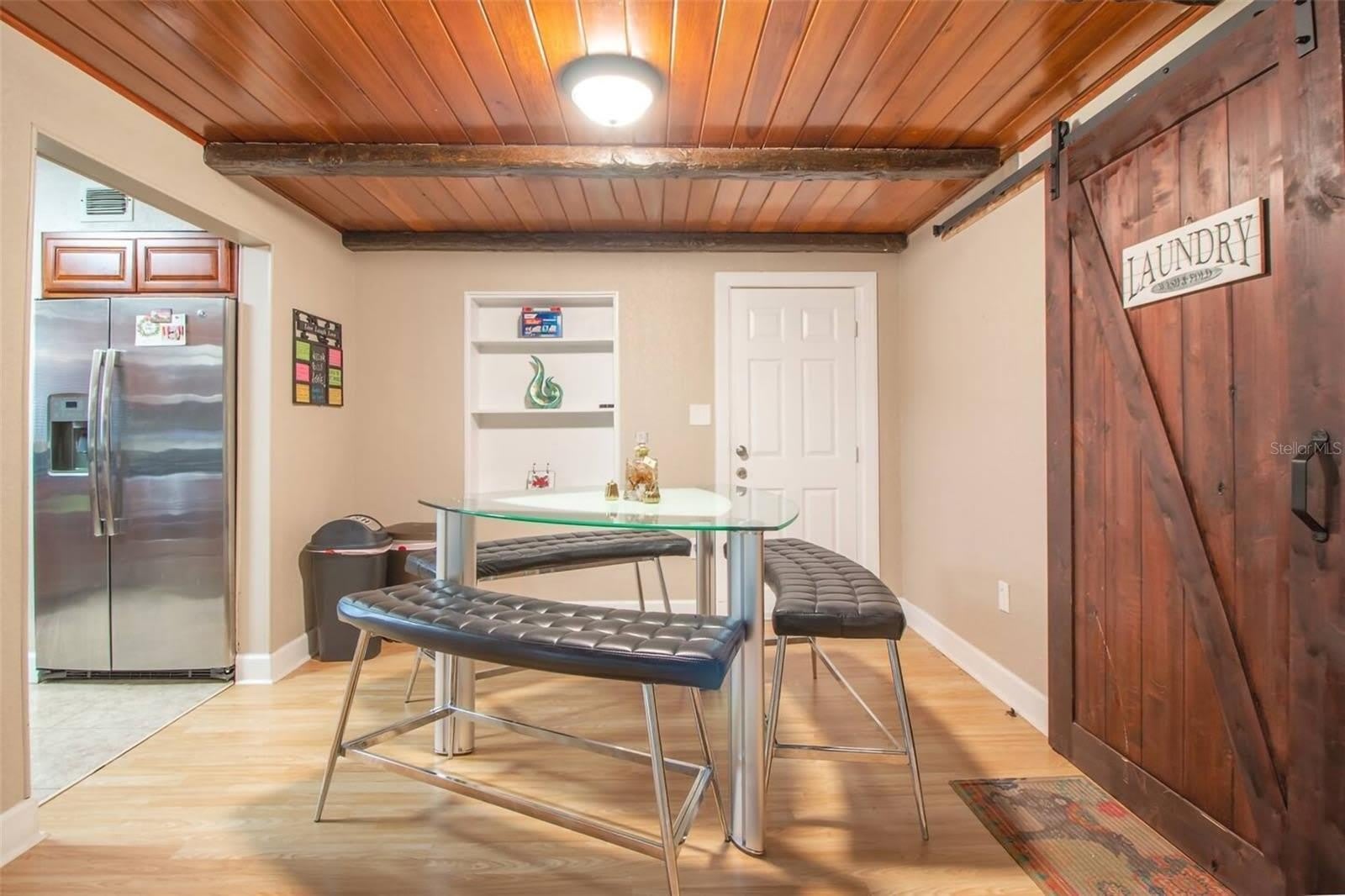 1245 Catalpa Ln – photo 5