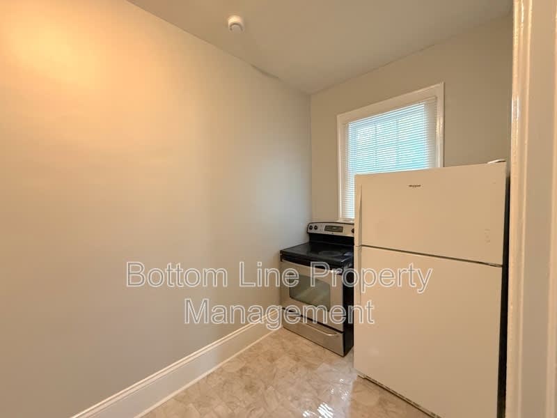 2108 E 7th St #3 – photo 5
